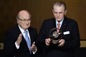 Жак Рох получи Наградата на президента на ФИФА