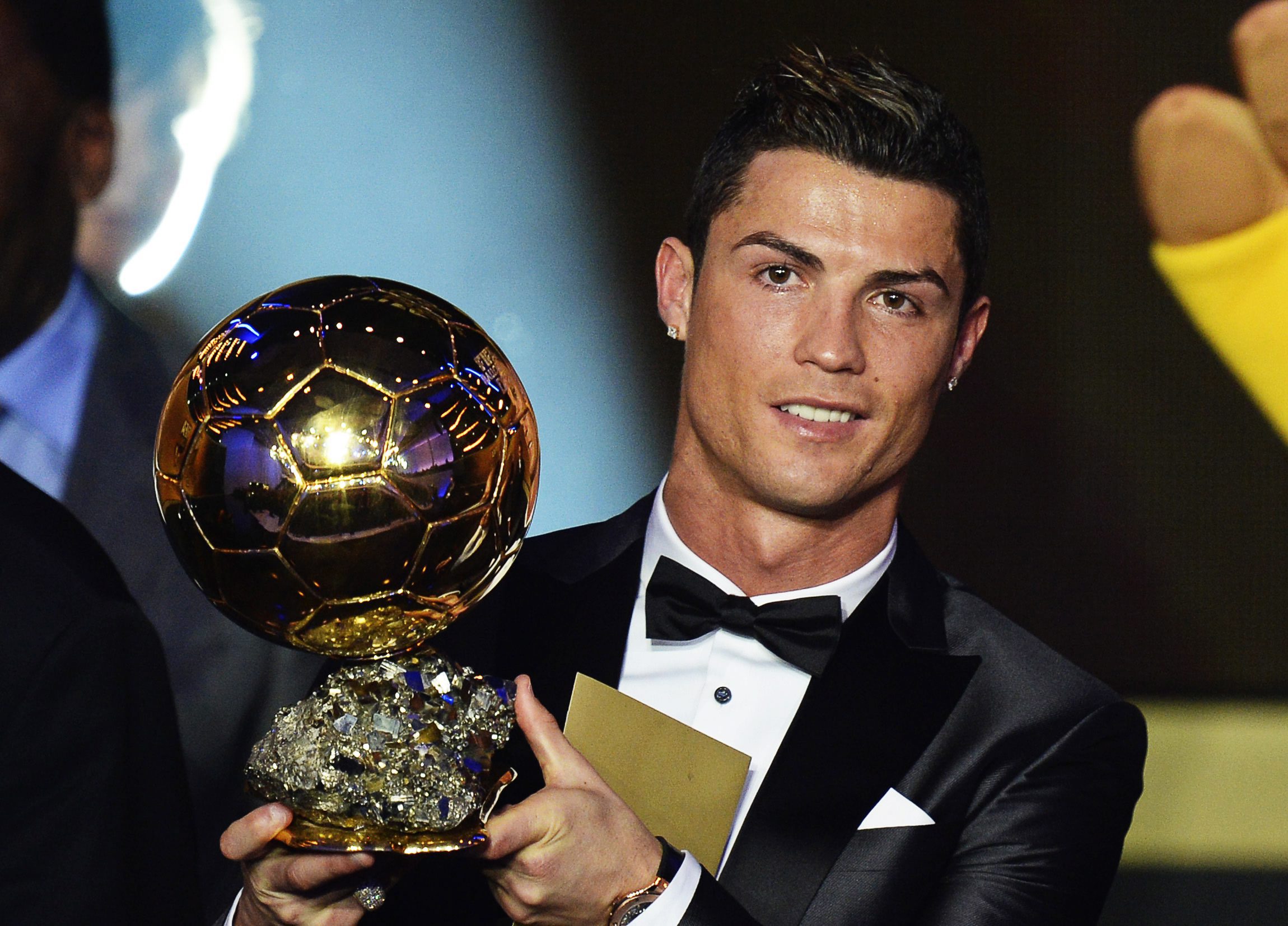 Кристиано Роналдо грабна ”Златната топка”