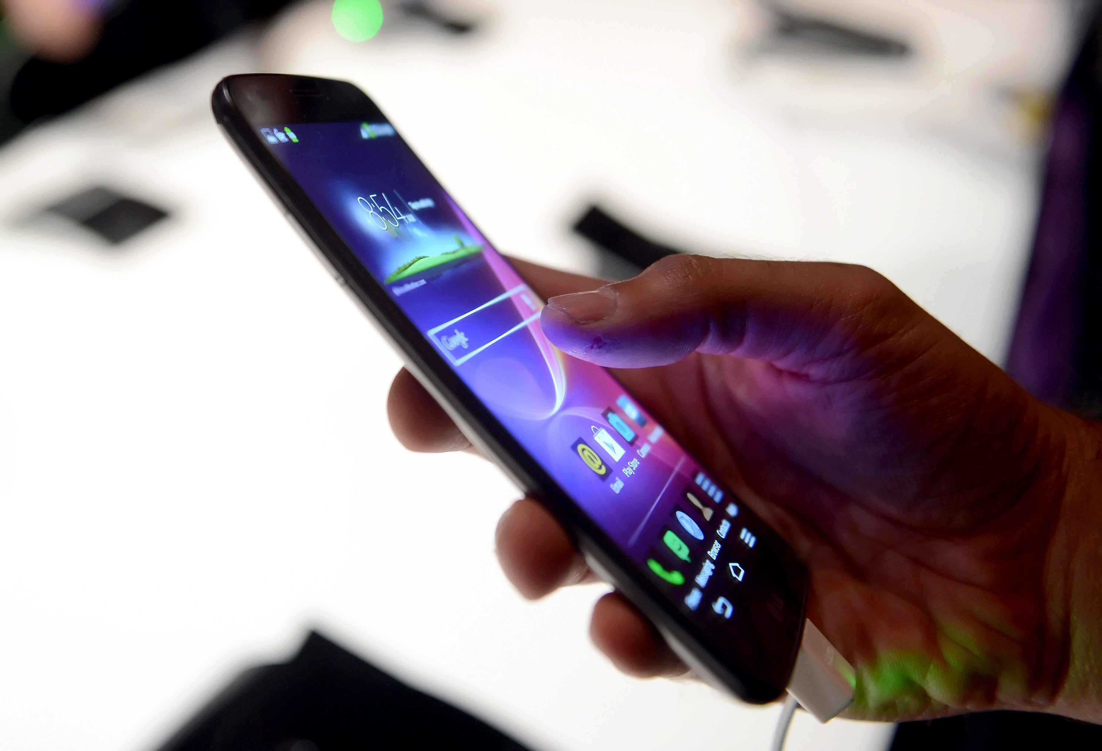 LG G Flex - смартфон с извит екран
