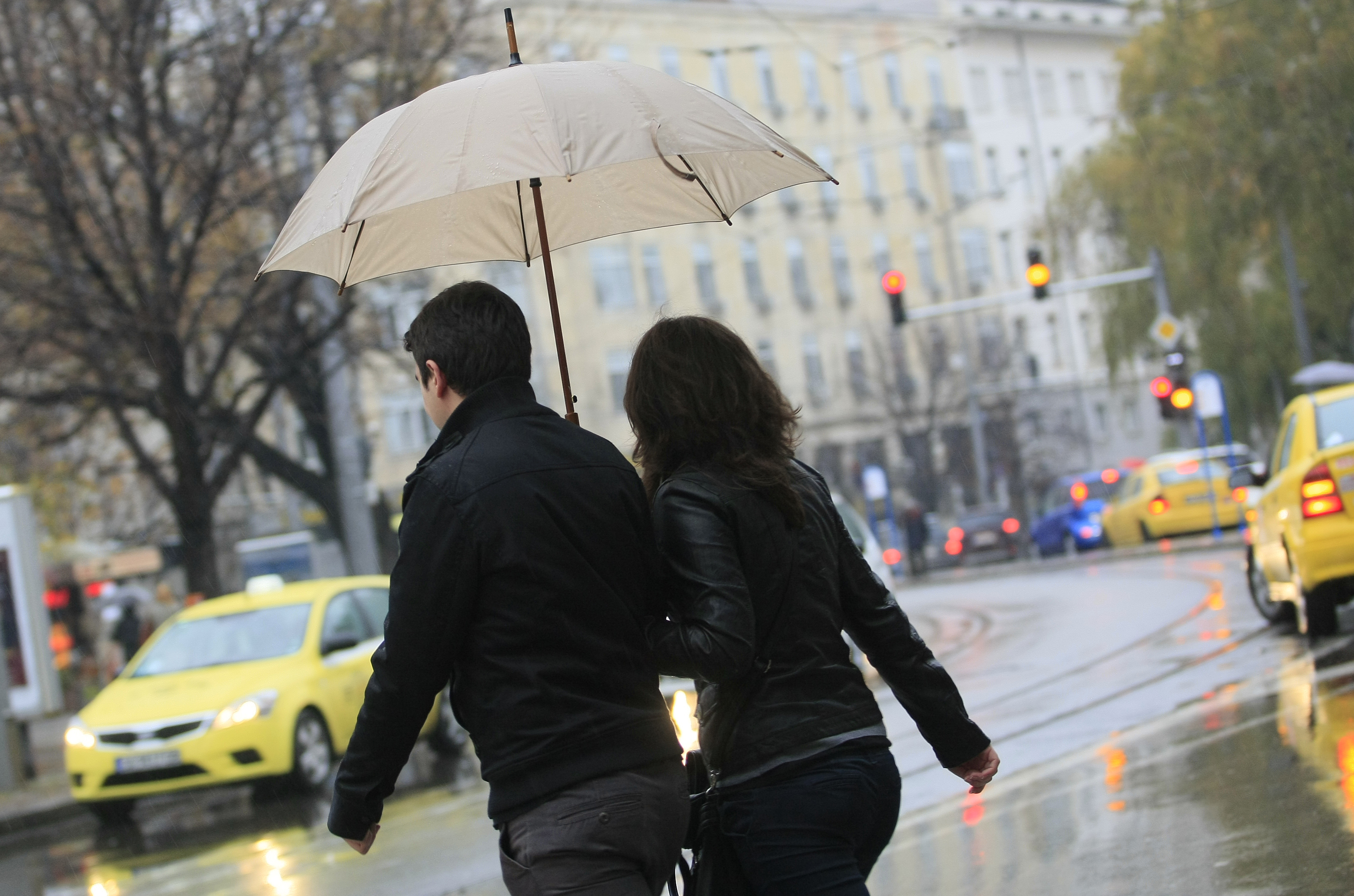 МОСВ предупреди за интензивни валежи следващата седмица
