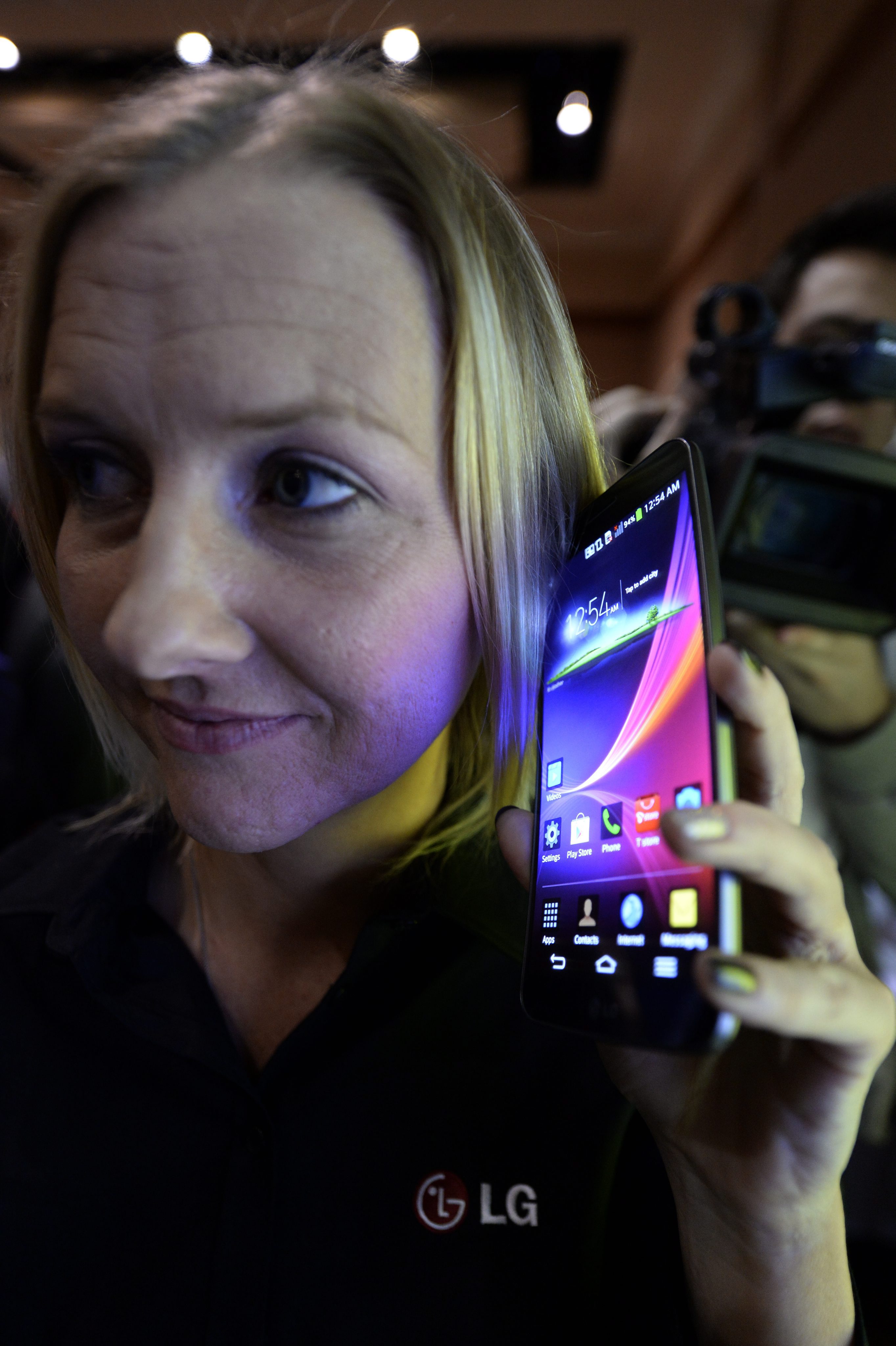 LG G Flex - смартфон с извит екран