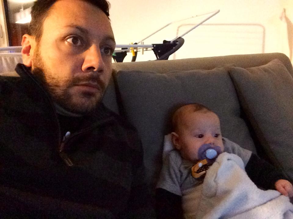 Лео Бианки гледа футбол с Матия