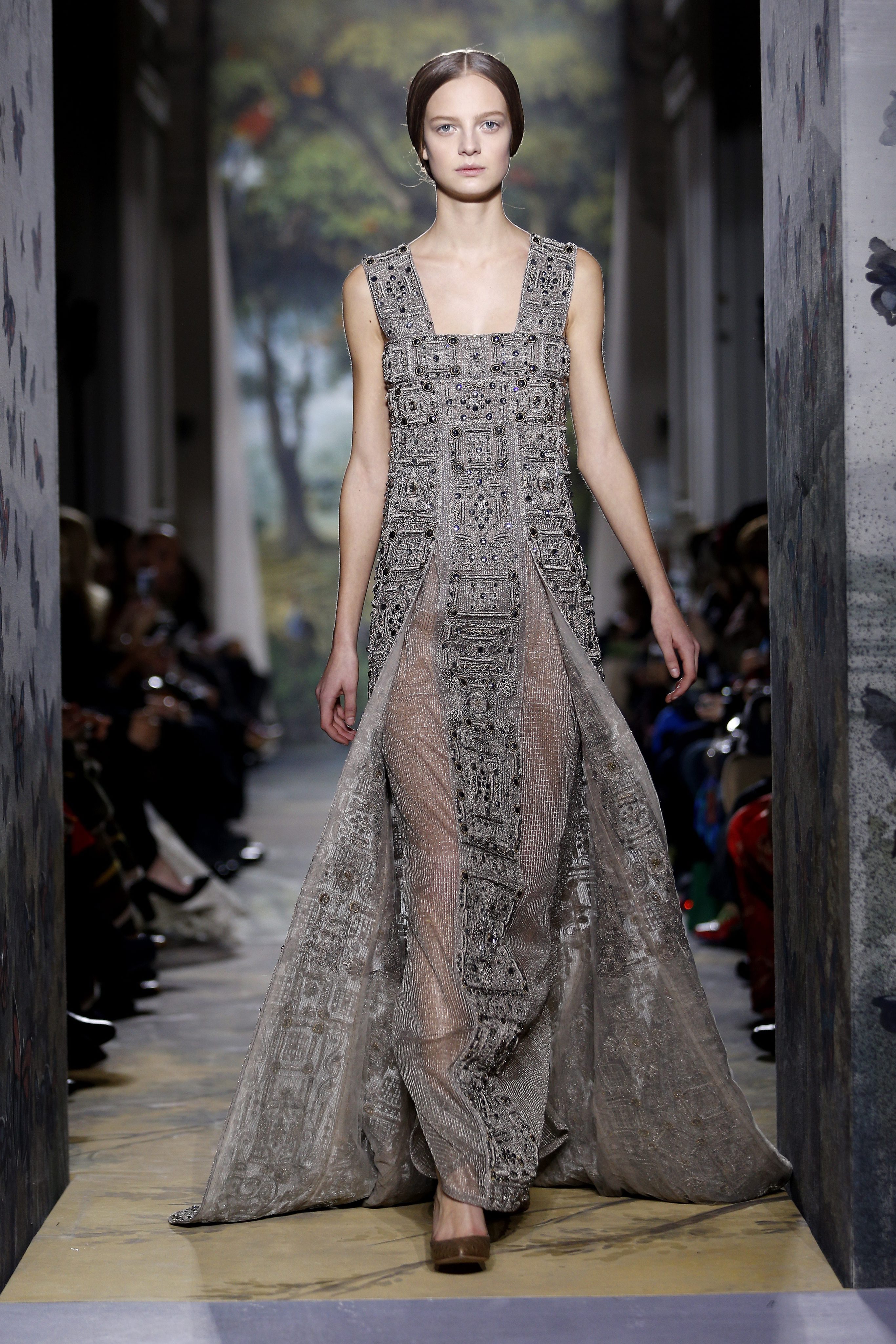 Колекция висша мода на ”Valentino” пролет-лято 2014