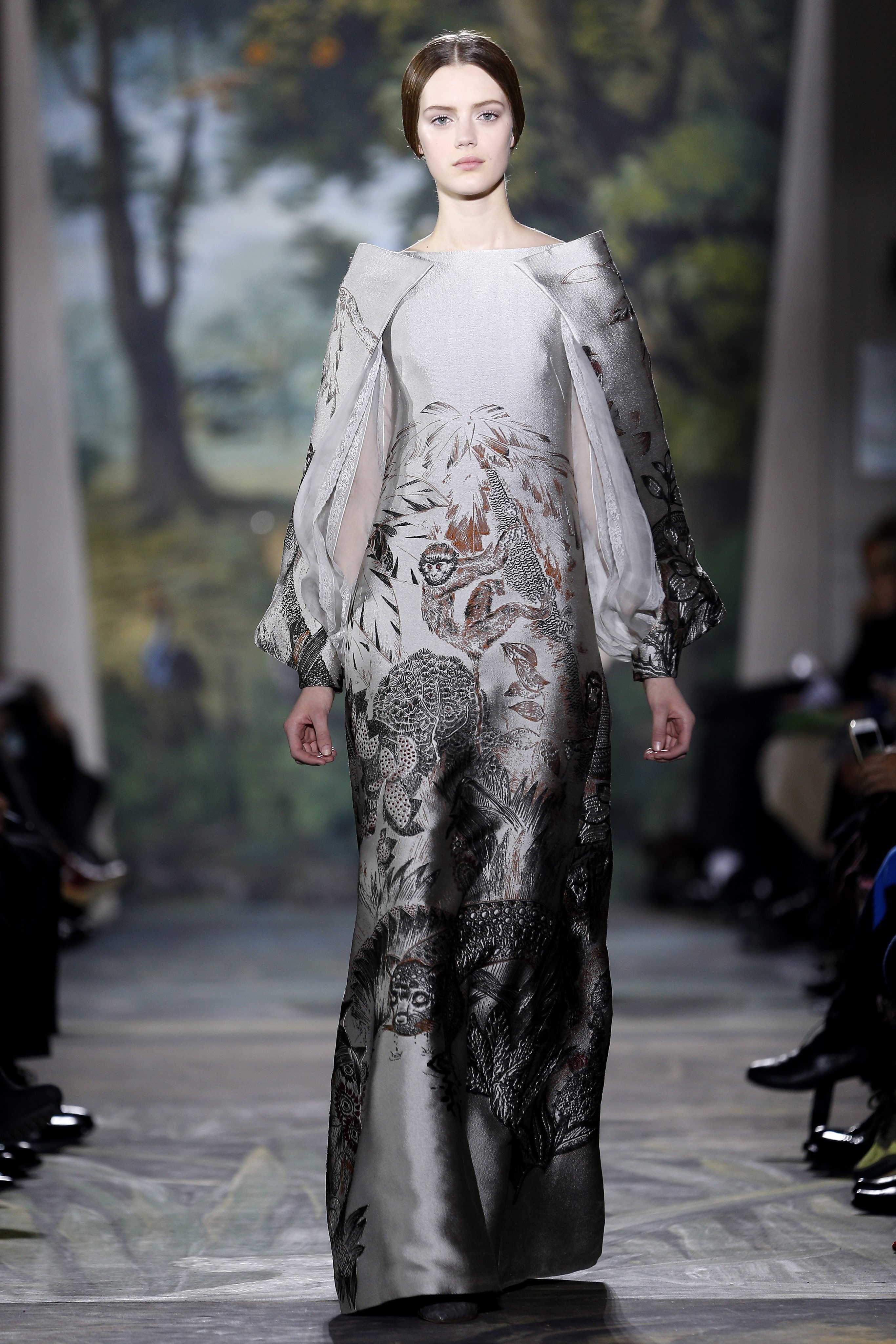 Колекция висша мода на ”Valentino” пролет-лято 2014