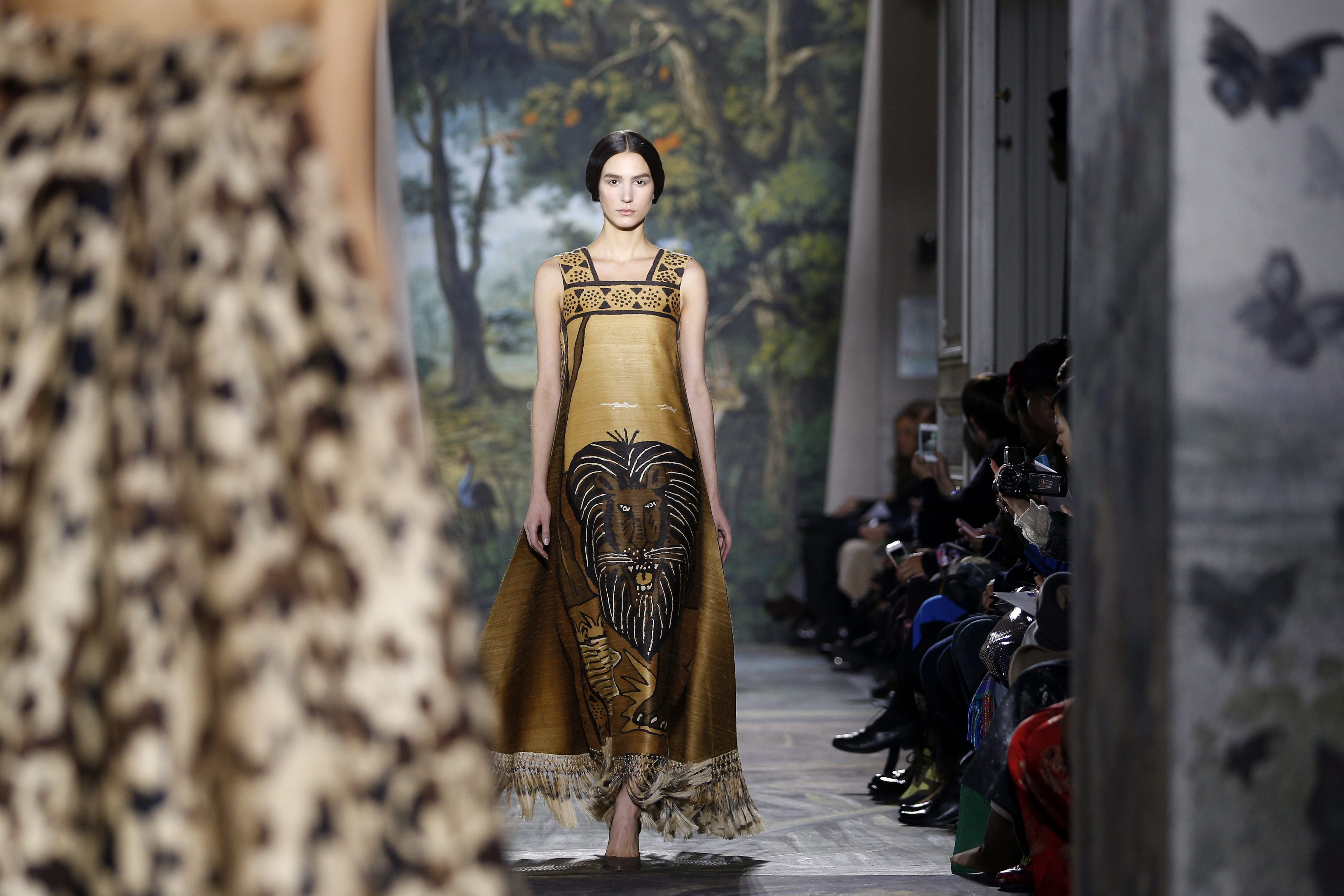 Колекция висша мода на "Valentino" пролет-лято 2014