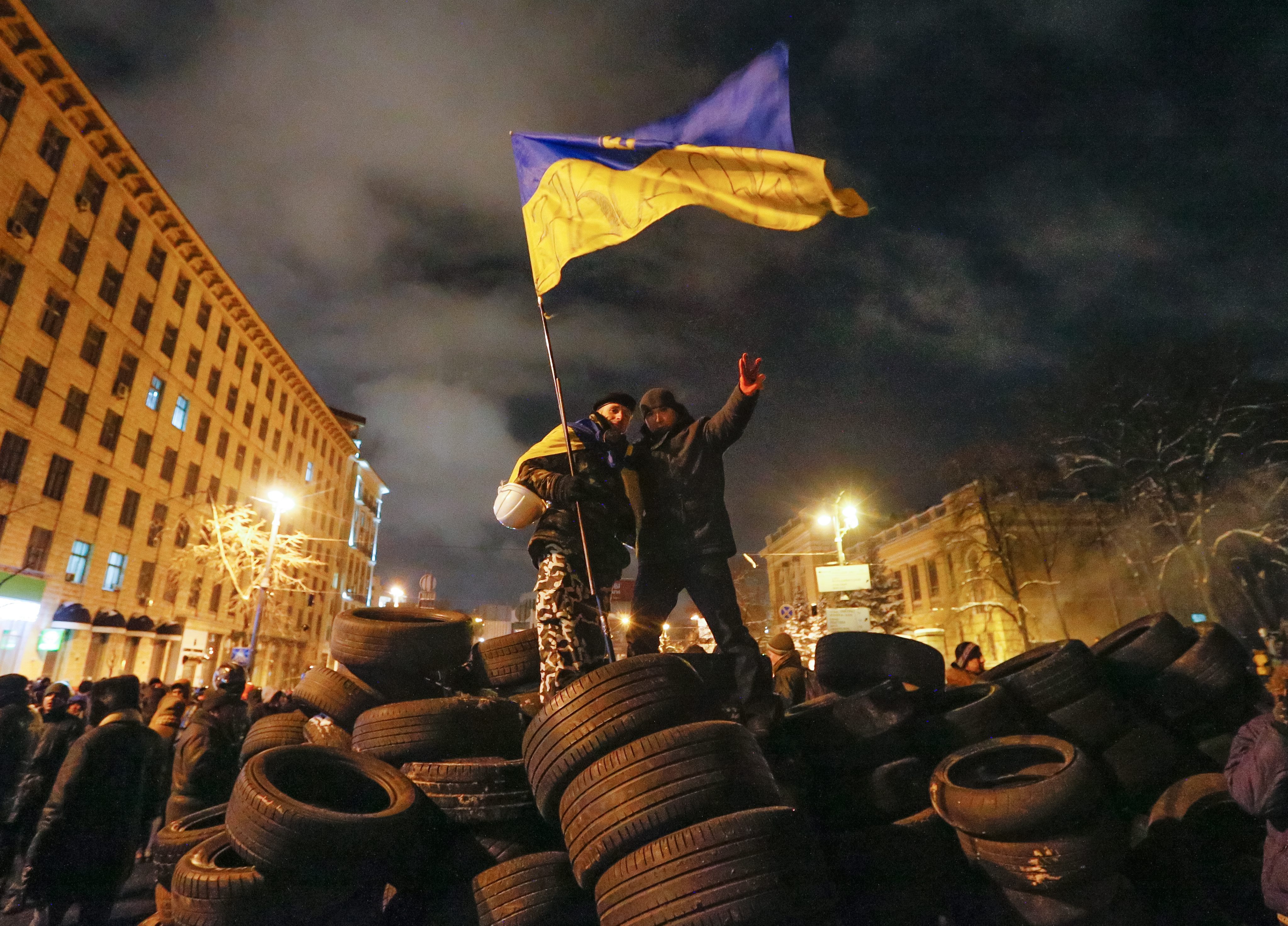 В Киев демонстранти превзеха министерство