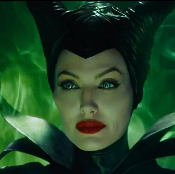 Джоли е още по-зла в новия трейлър на ”Господарка на злото”