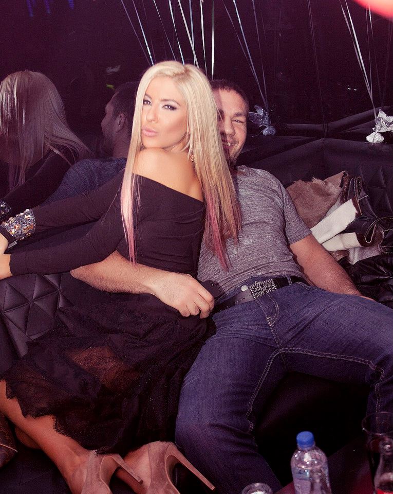 Андреа отпразнува рожден ден с Кобрата