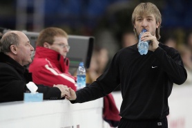 Евгени Плюшченко пропусна първата тренировка в Сочи