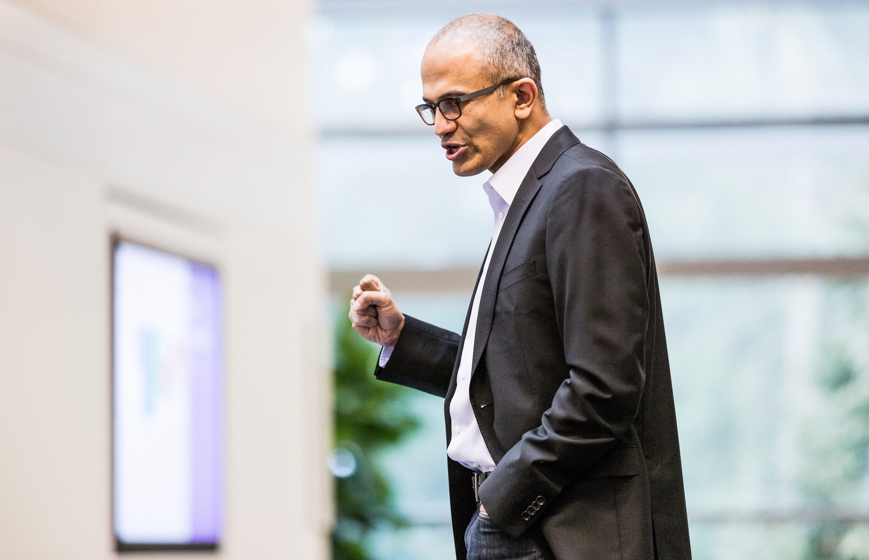 Сатя Надела e новият главен изпълнителен директор на Microsoft