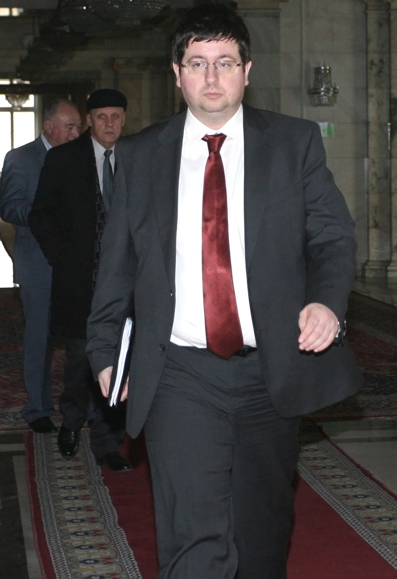 Чобанов получи мандат за емитиране на нов заем