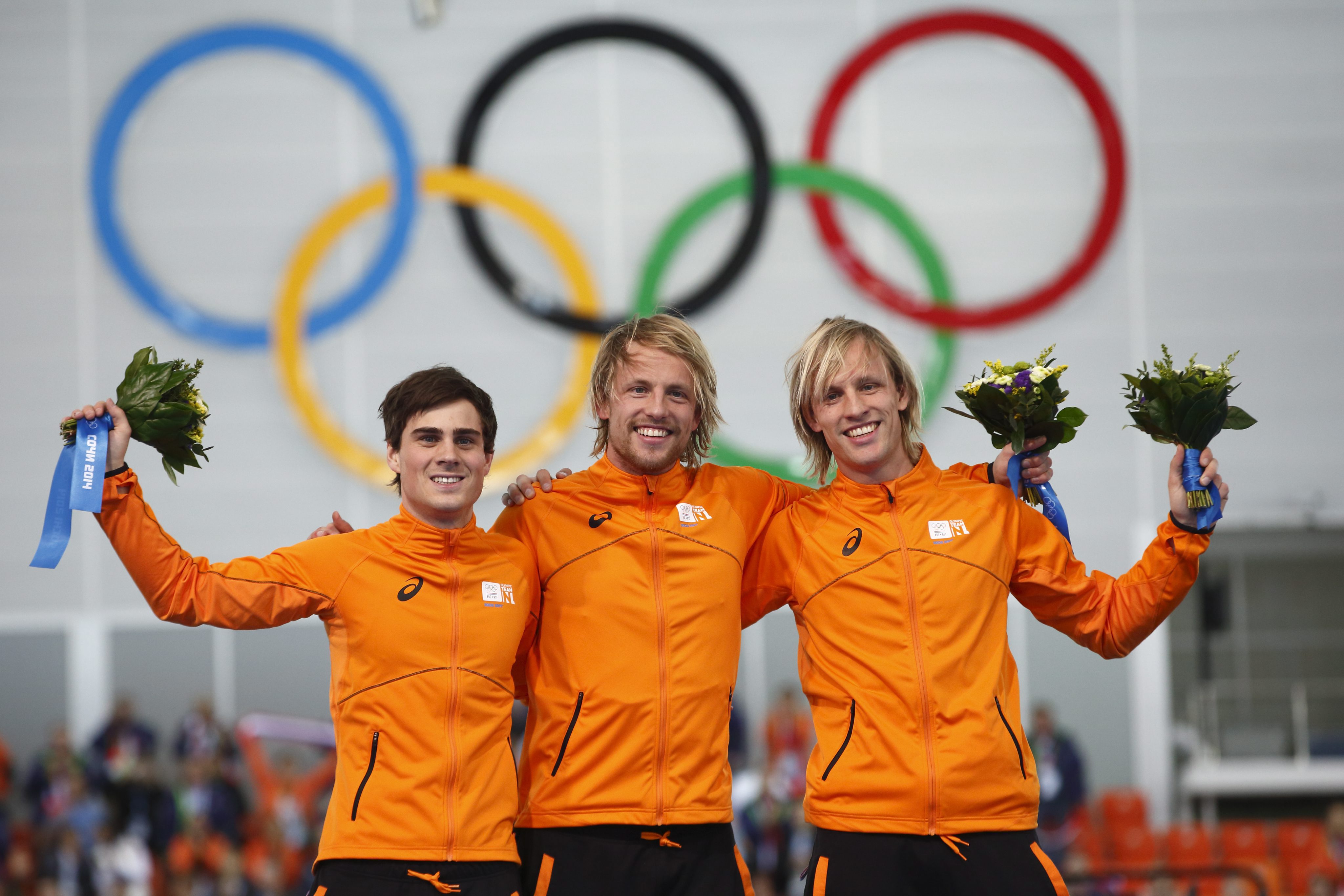 Холандия обра всичко на 500 метра в кънки бягането (снимки)