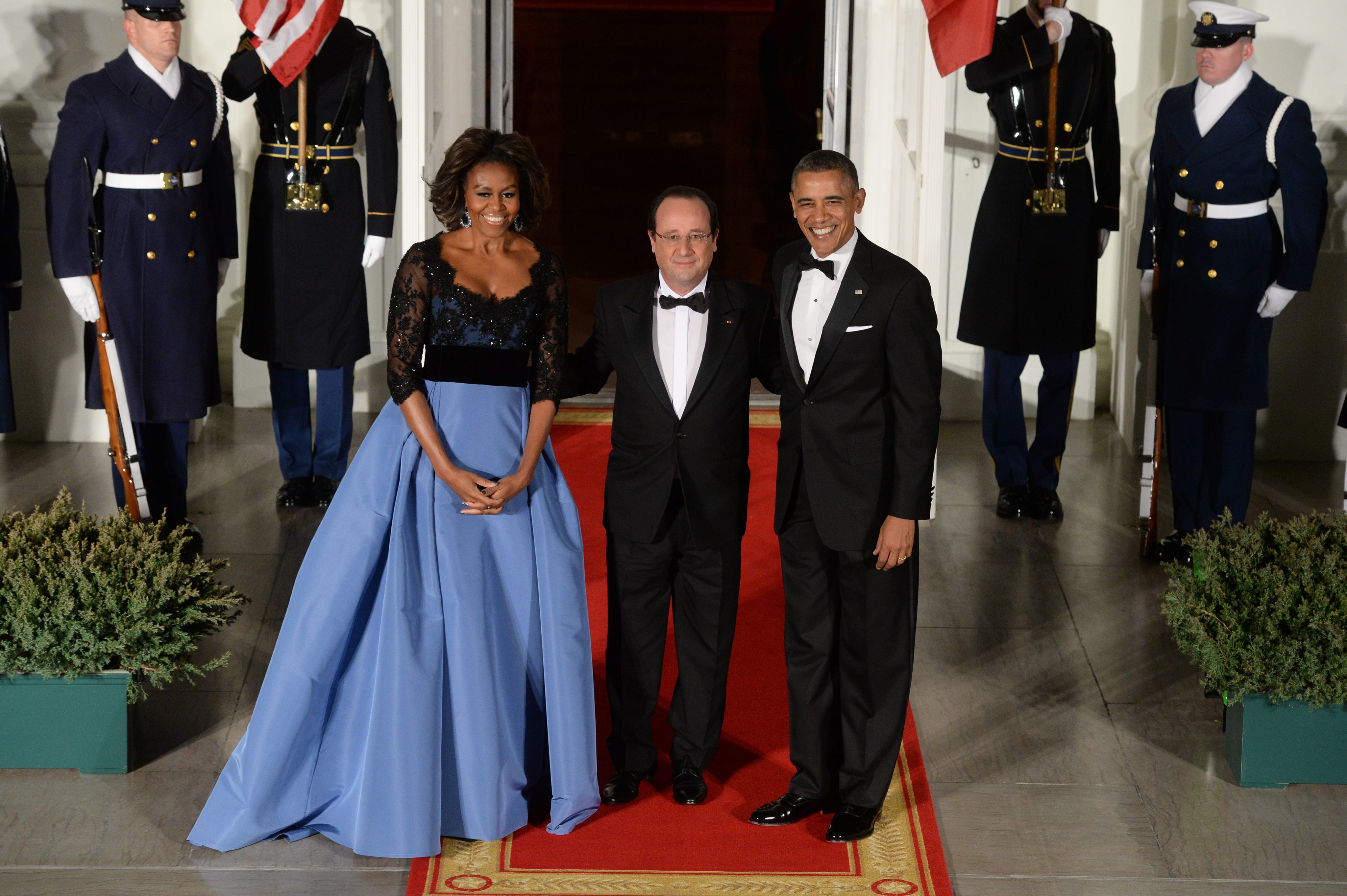 Мишел Обама със съпруга си Барак Обама и френския президенд Франсоа Оланд