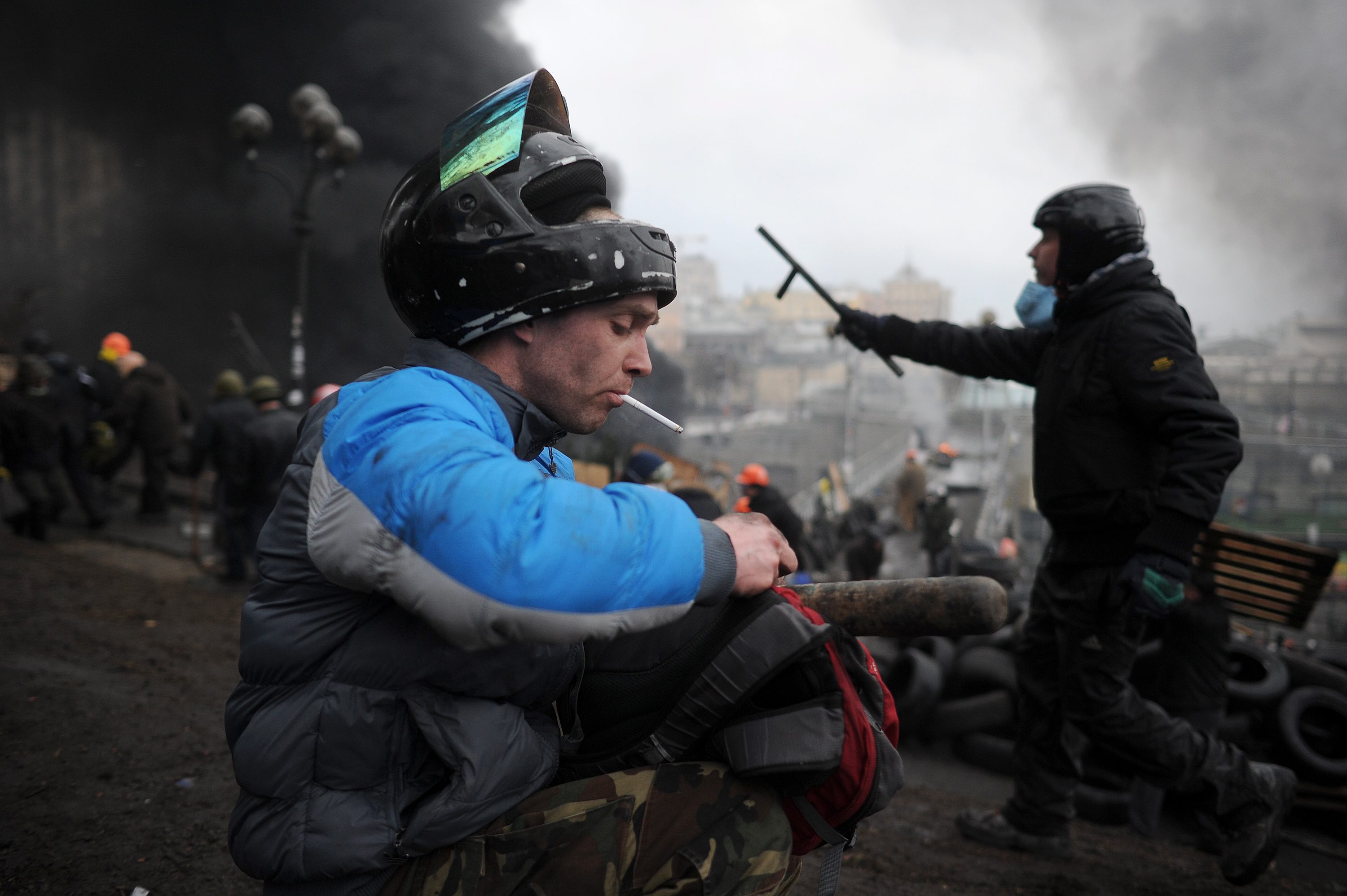 Майдан допрыгались. Украина оружие на Майдане 2014. Евромайдан 2014 Снайперы.