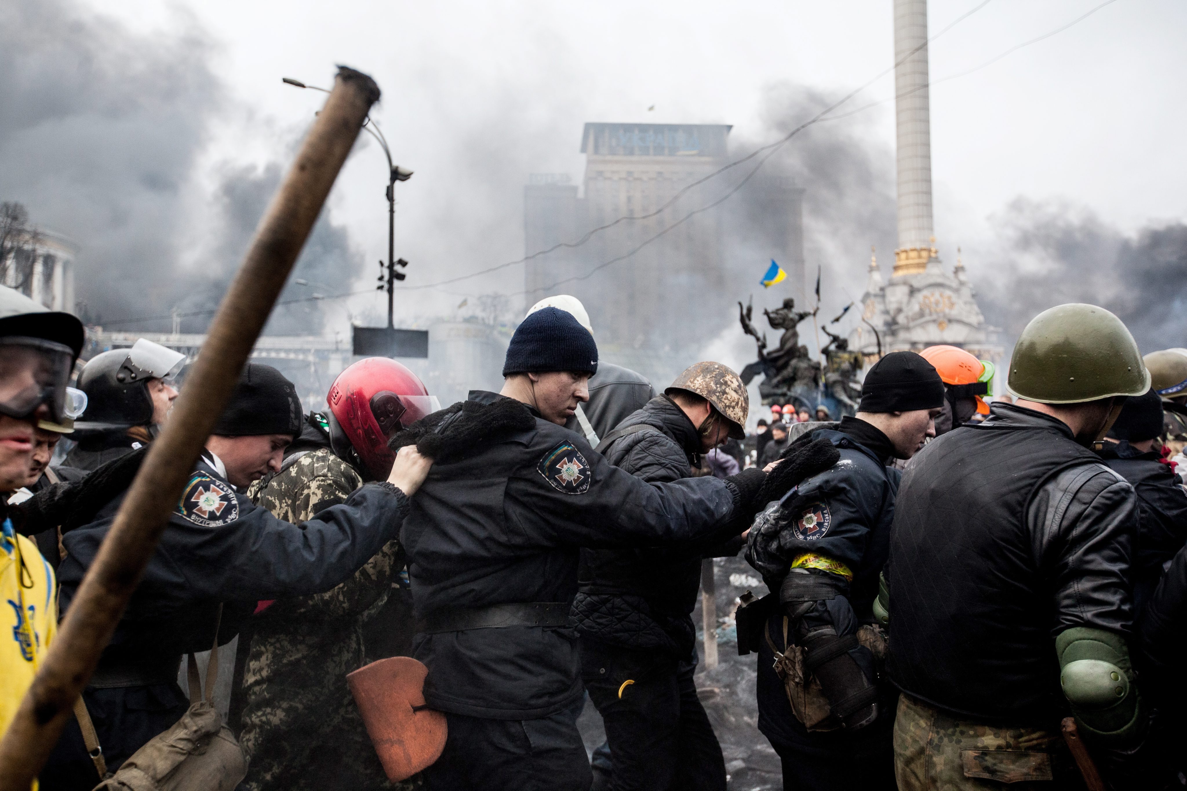 Халықтық майдан. Майдан 2014 нацизм. Внутренние войска Украины на Майдане. Вооруженная оппозиция Майдана.