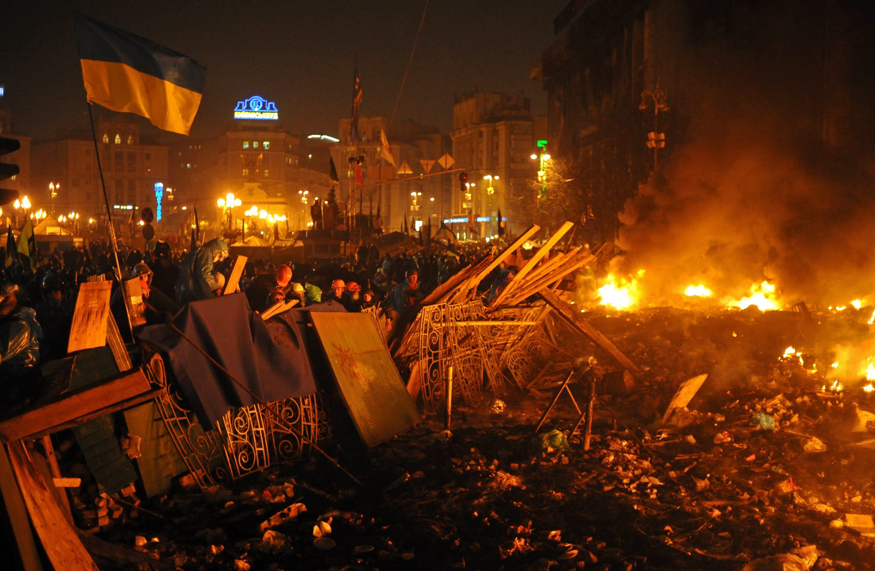 Революция 2014. Оранжевая революция на Украине 2014. Киев 2013 Майдан. Киев революция. Цветная революция в Украине.