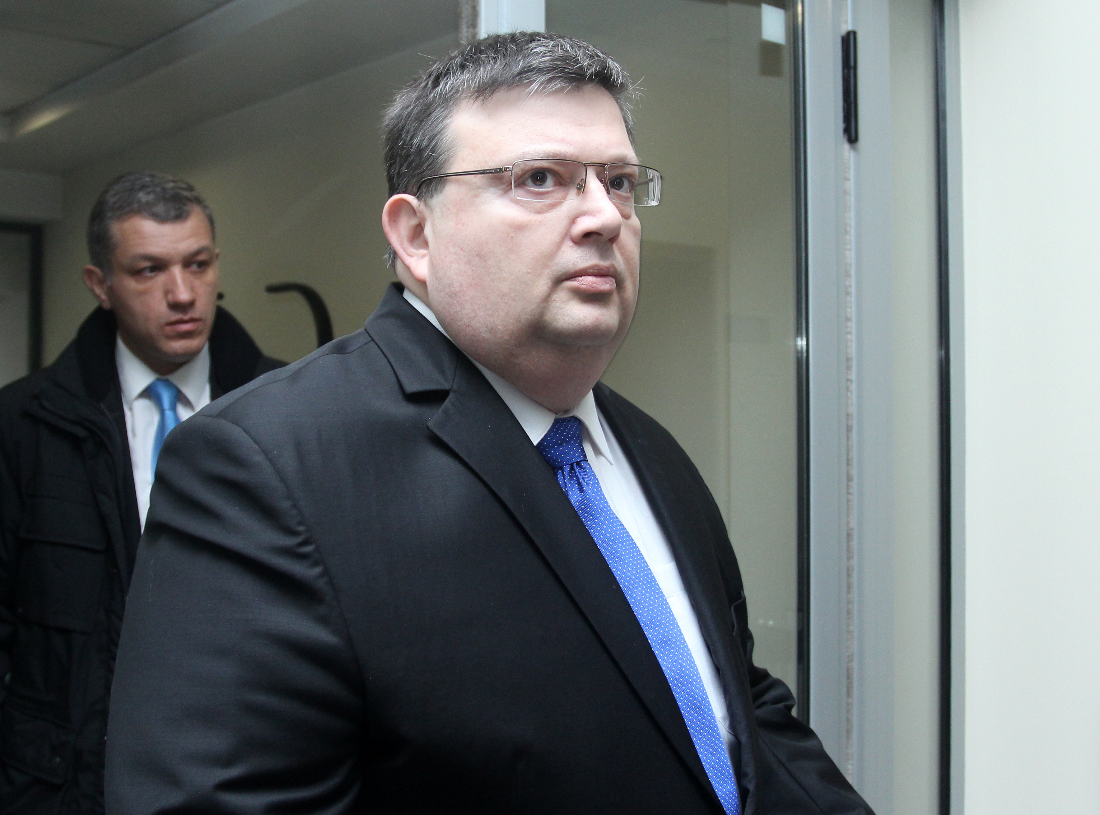 Главният прокурор Сотир Цацаров отказа да поясни дали става дума за чужденец