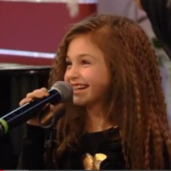 Крисия (9) спечели конкурса за певици при Слави