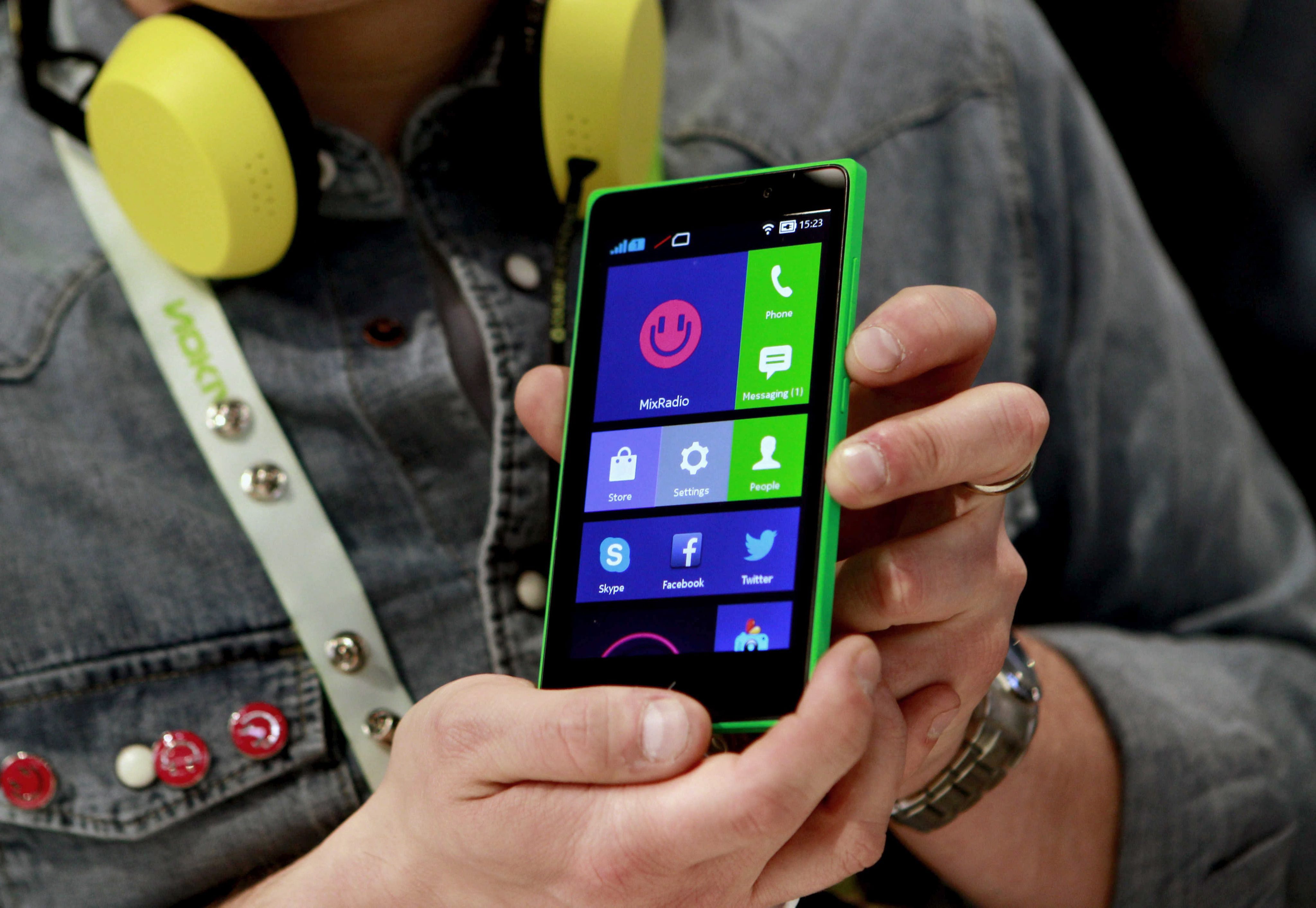 Nokia пуска 3 телефона с Android (снимки)