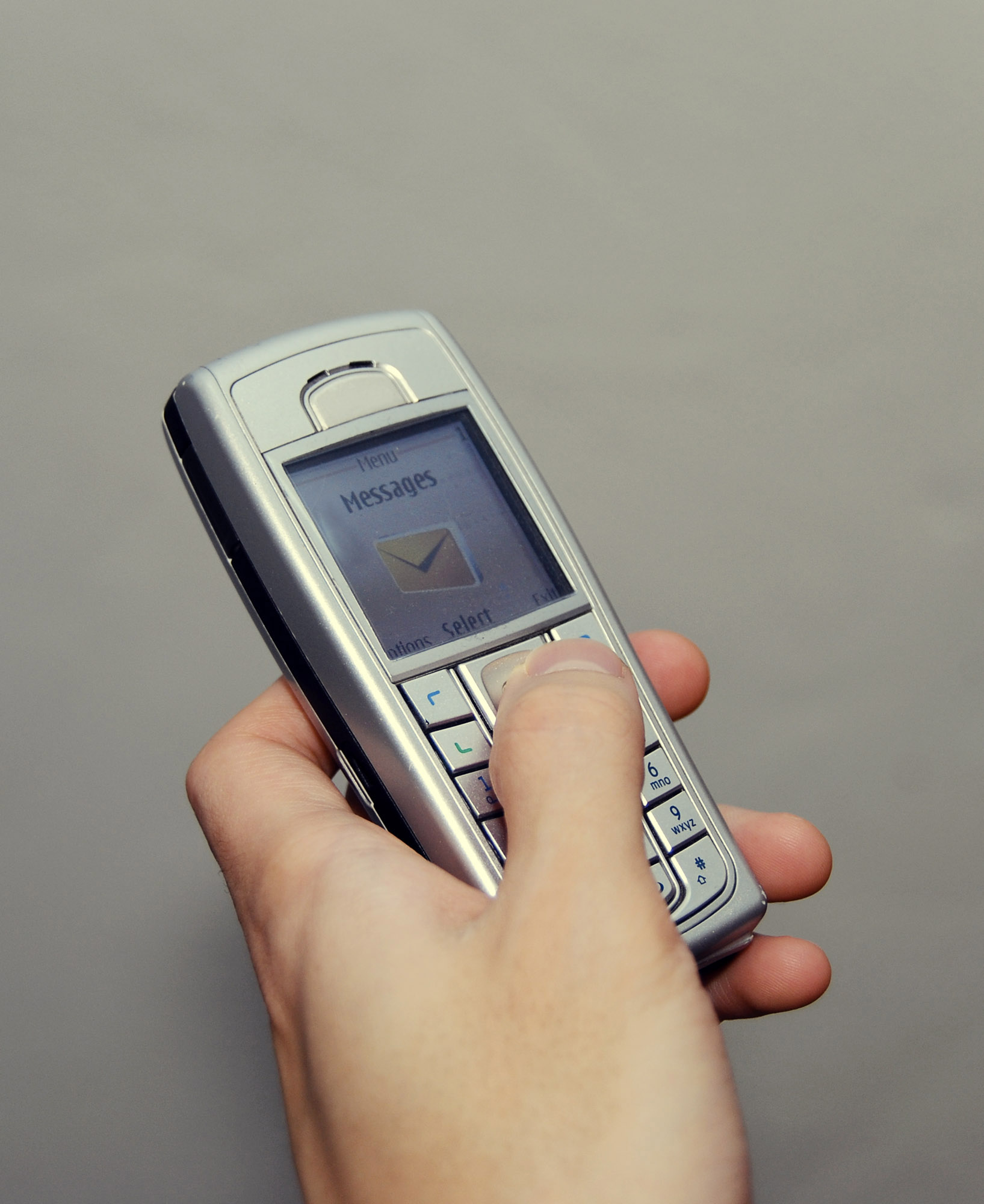 Нов вид измама чрез SMS-и