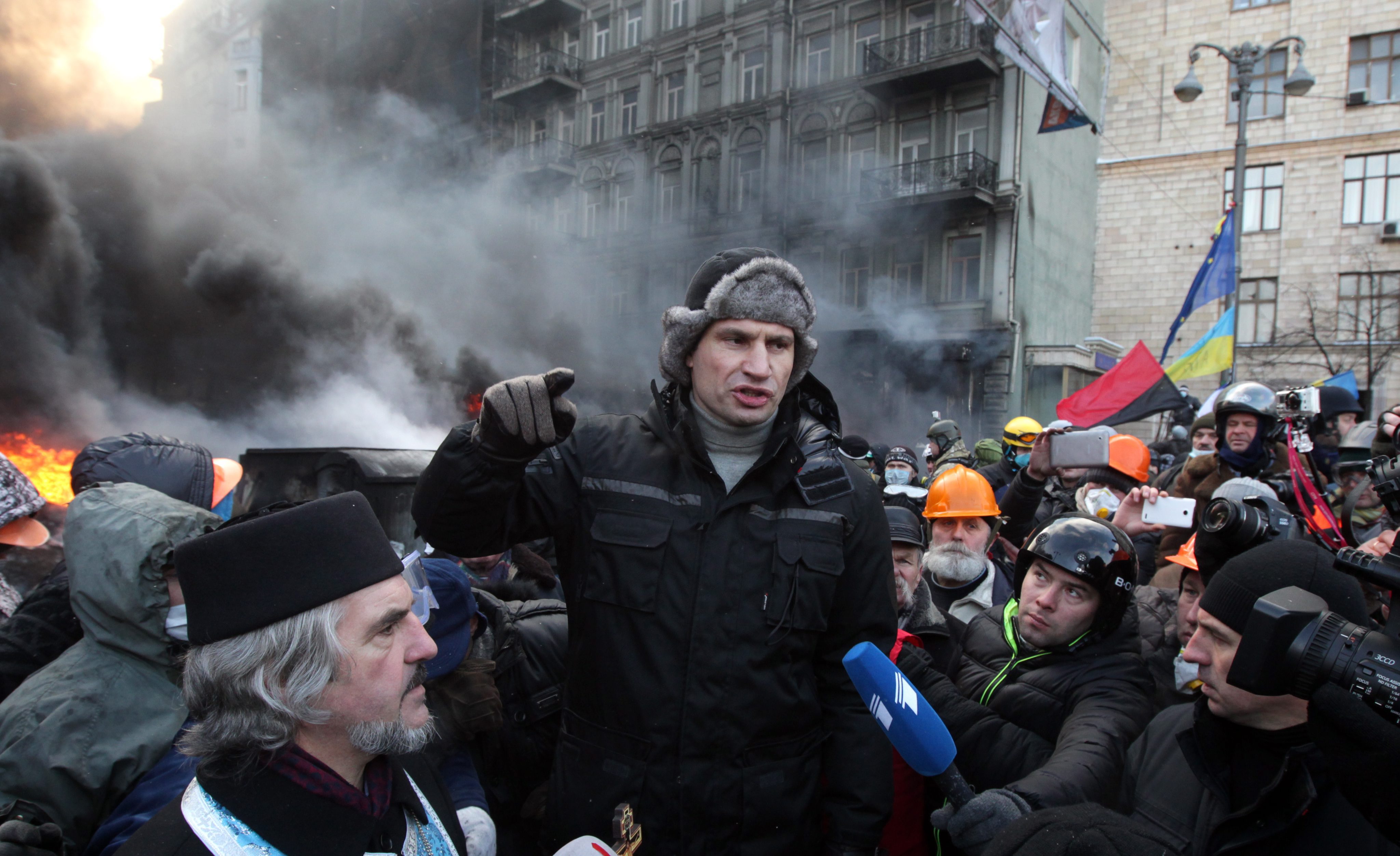 Захват власти. Захват власти в Украине в 2014. Власти Украины. Украинская власть на Майдане.