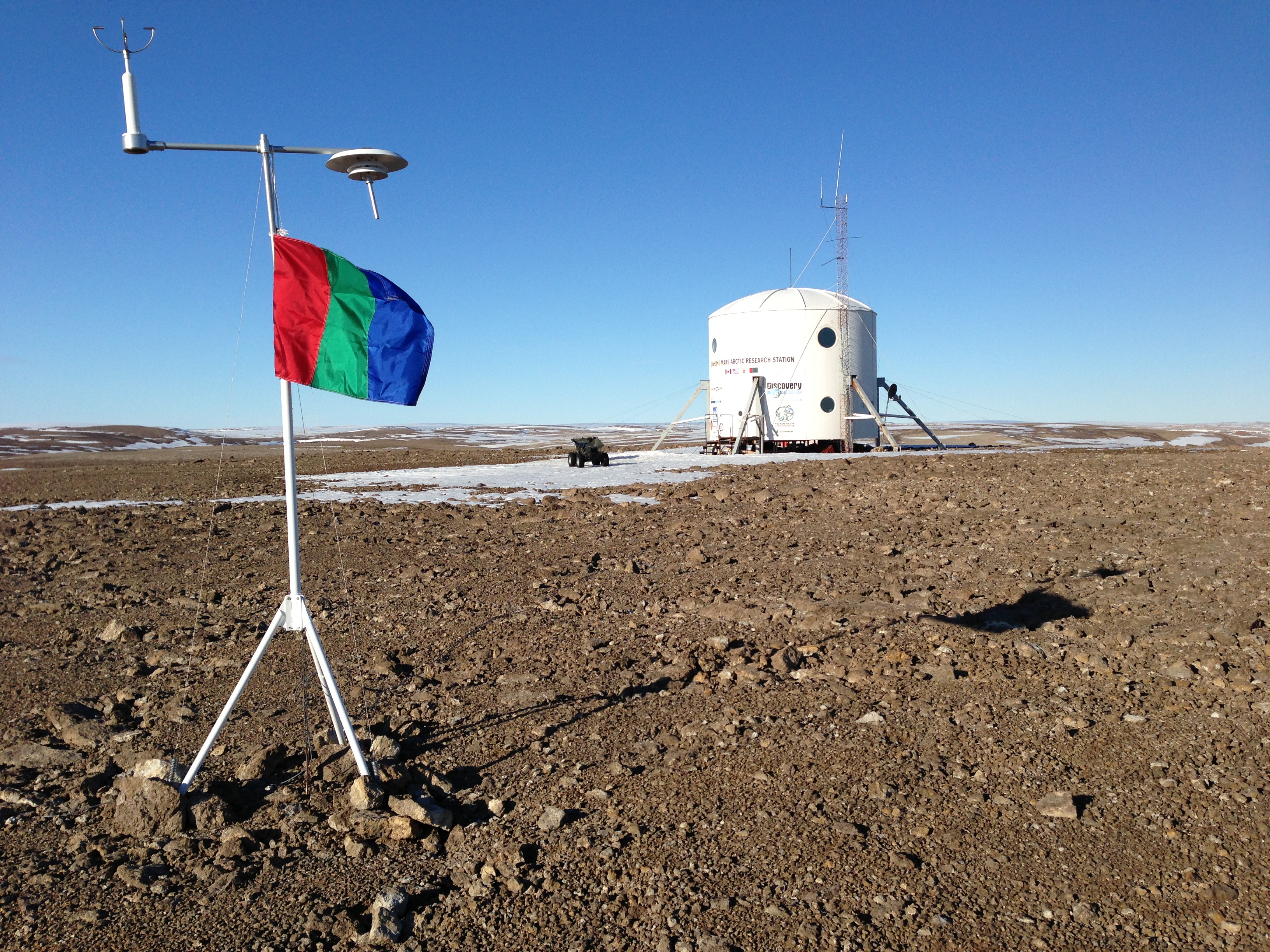 Станцията на остров Девън за мисията ”Mars Arctic 365”
