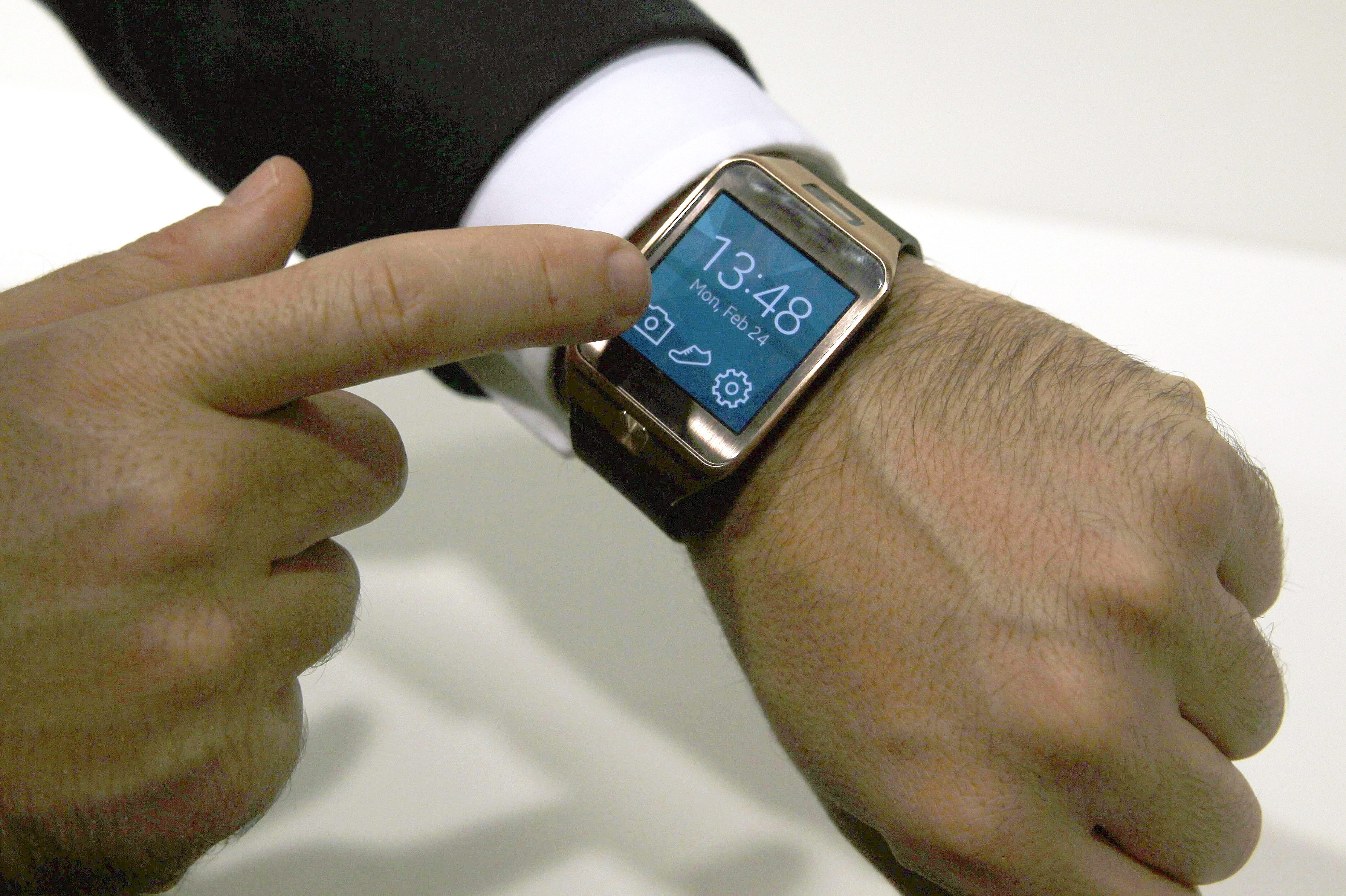 Умният часовник Samsung Gear 2