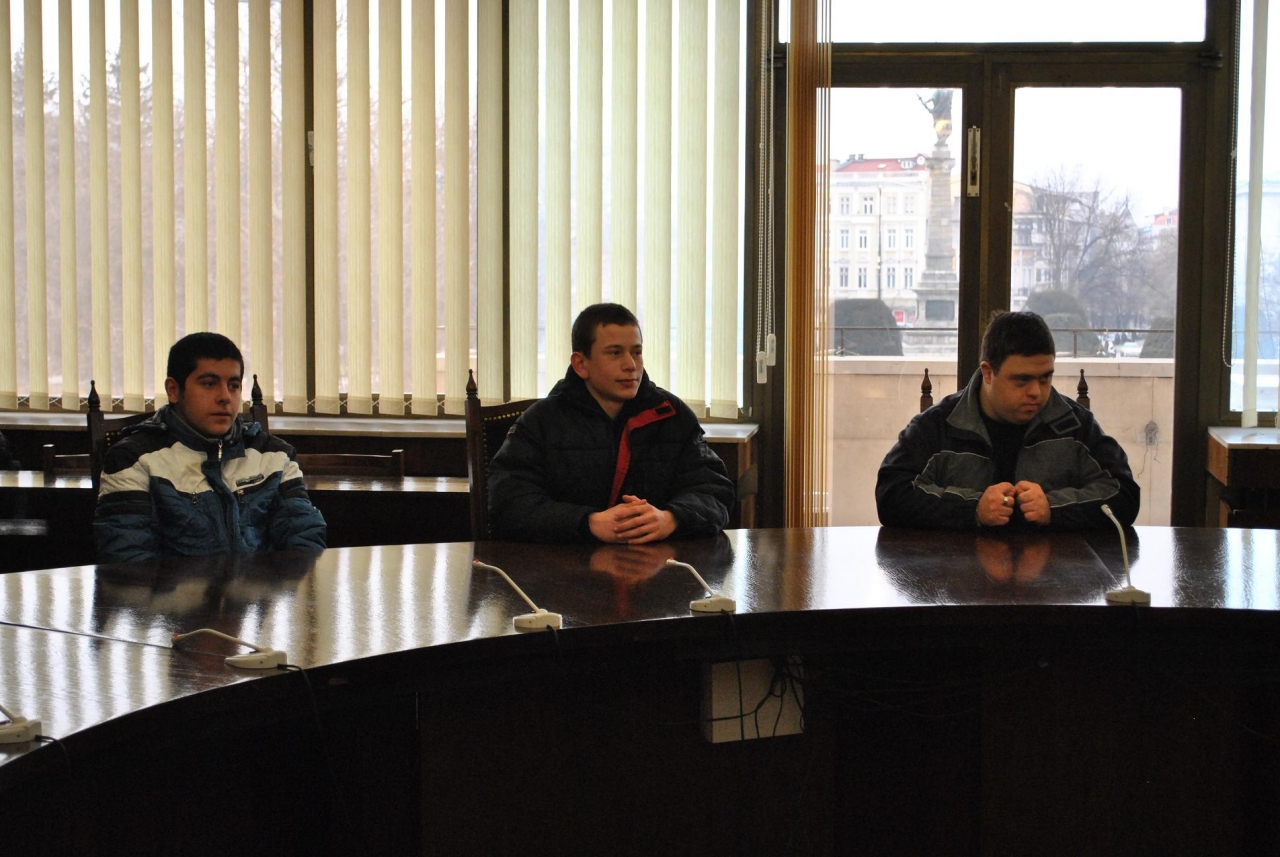 В жребият участваха общо 3 атлети с интелектуални затруднения от Русе