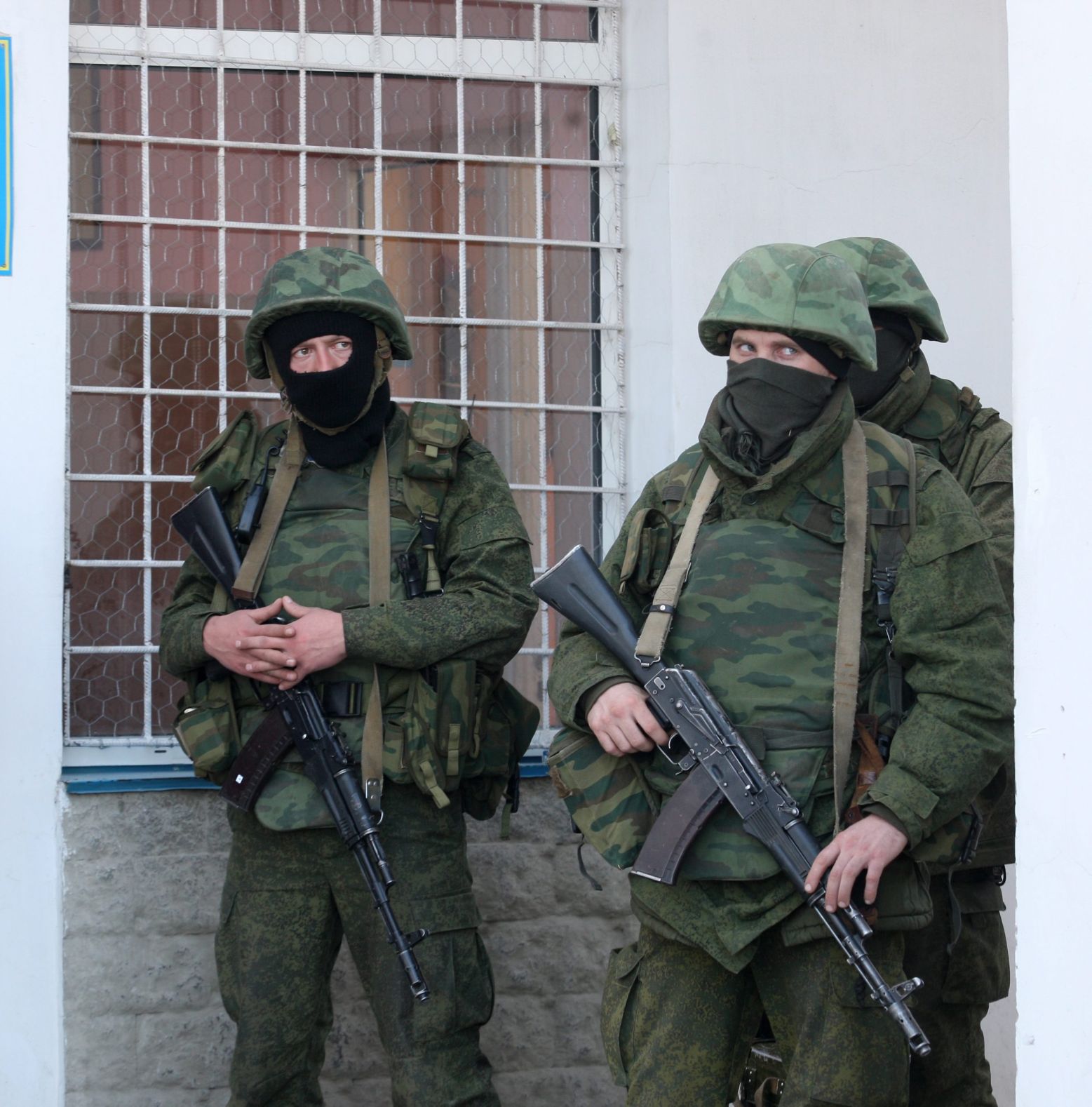 Путин връща войските, участващи в учения, по базите им