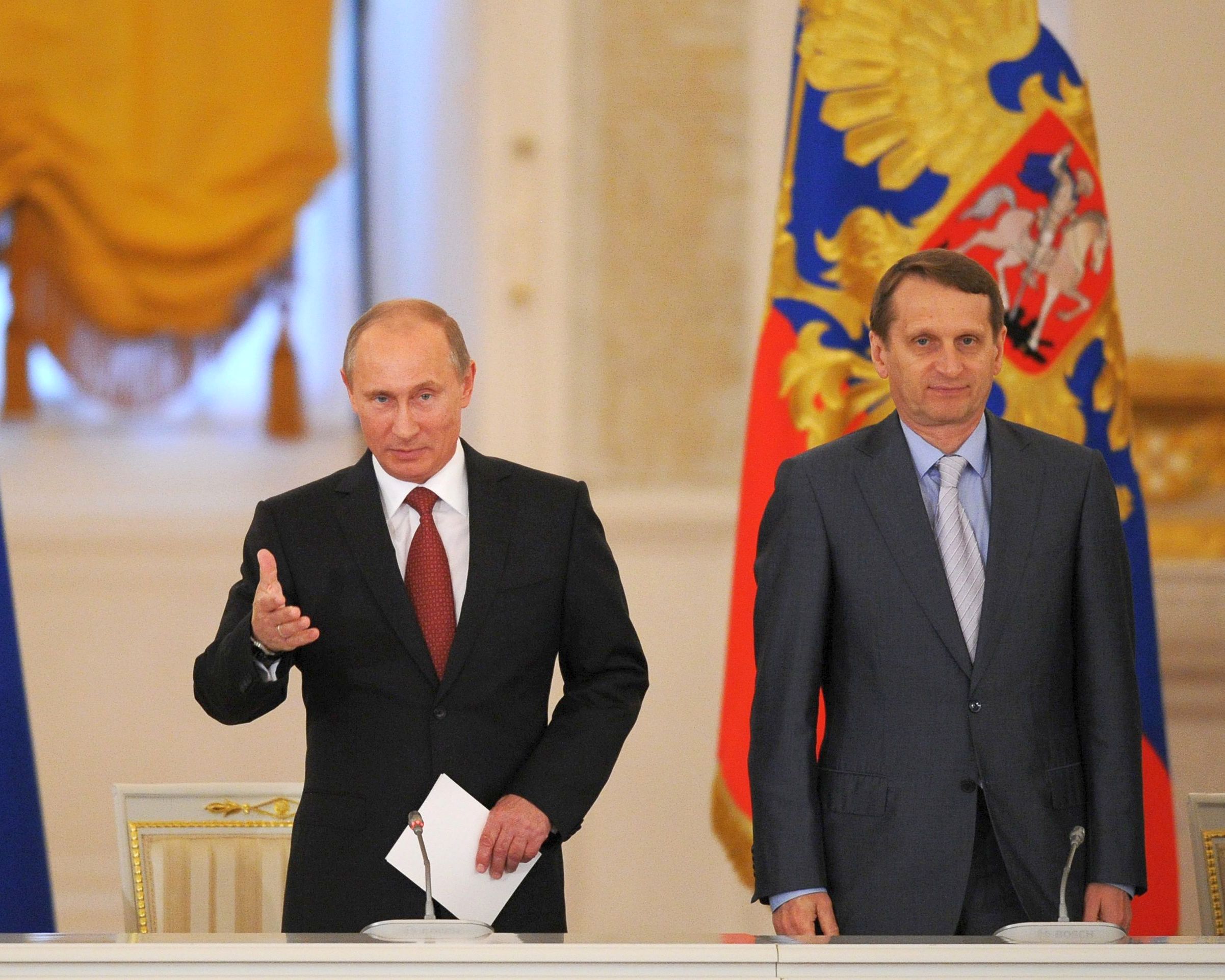 Председателят на руската Държавната дума Сергей Наришкин и президентът Владимир Путин