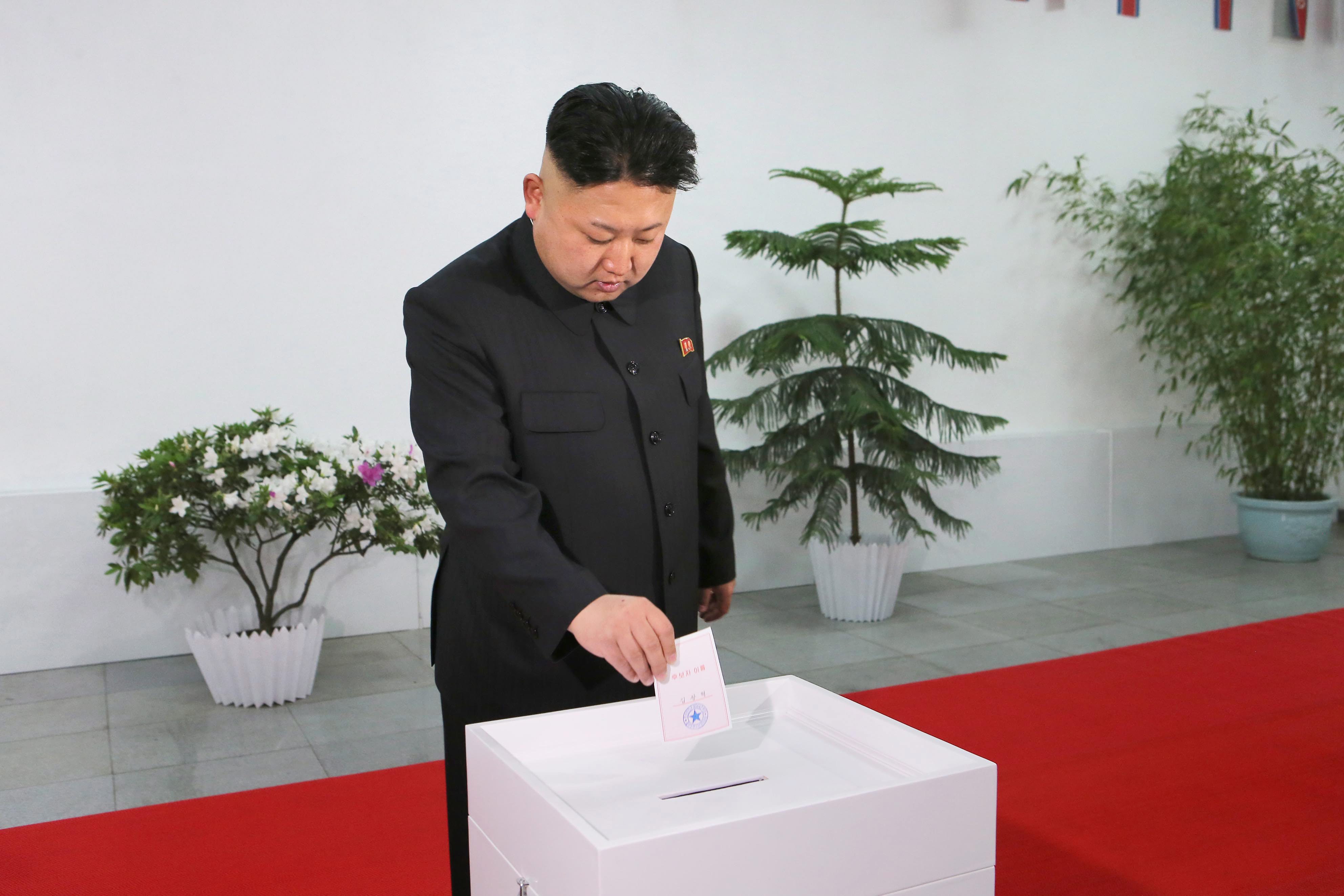 Ким Чен-ун е избран за депутат със 100% от гласовете