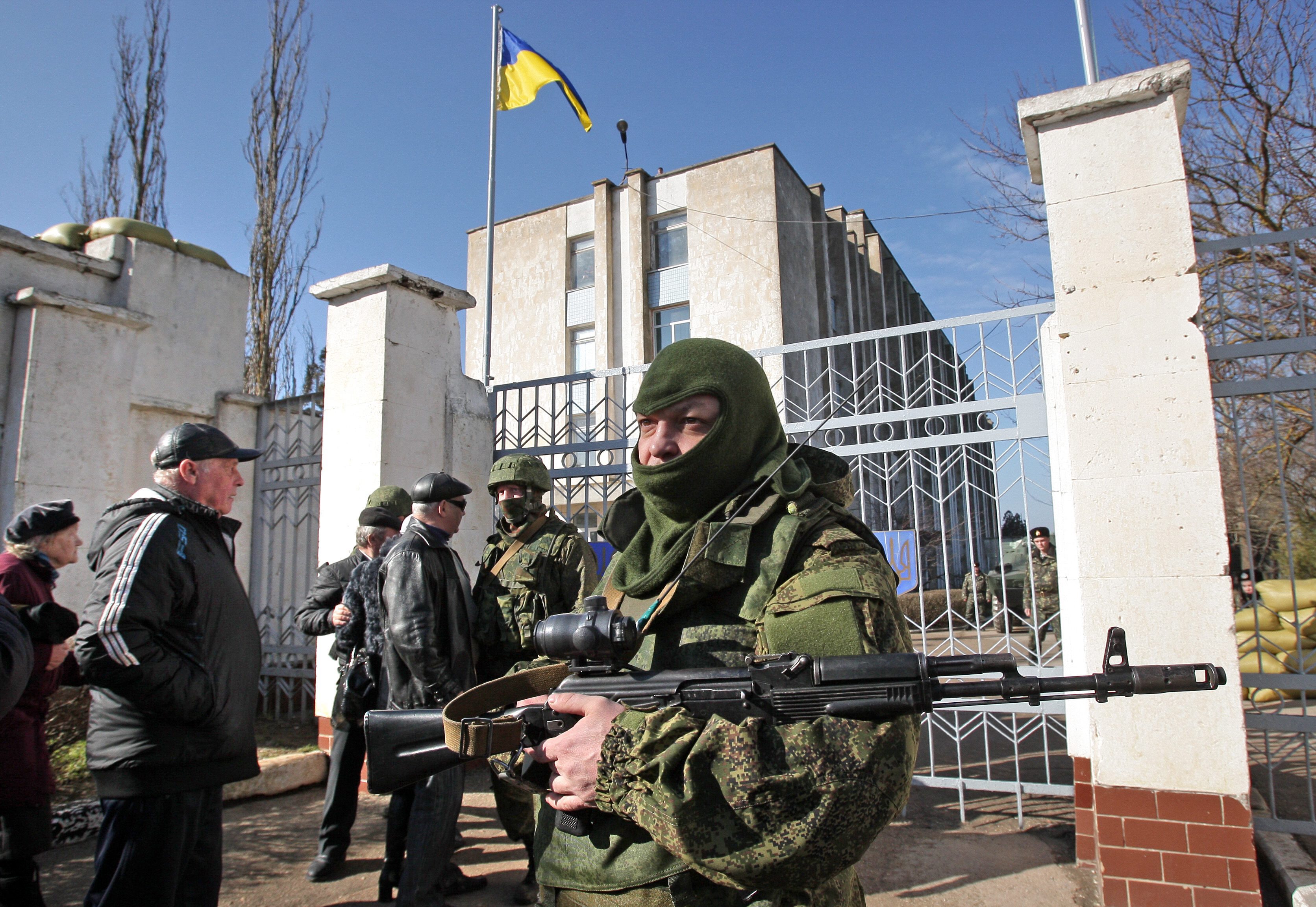 Украйна няма да използва армия, за да спре отделяне на Крим