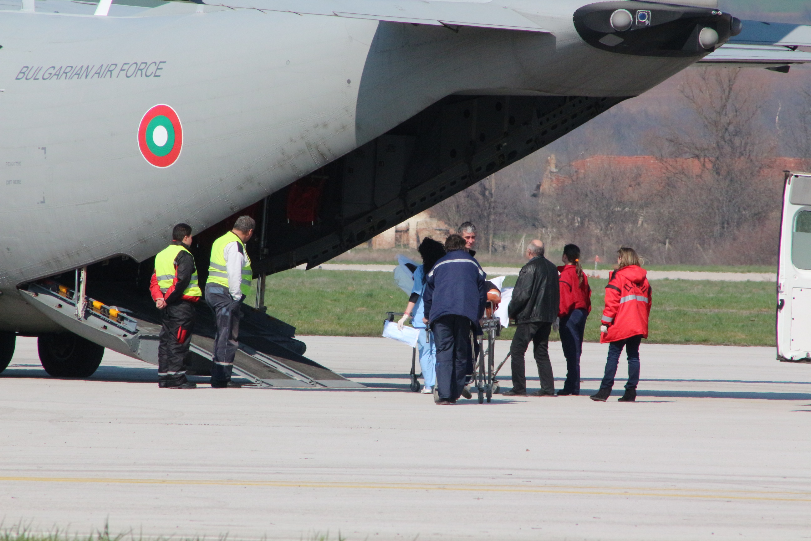 Ранените са транспортирани до София от летището в Горна Оряховица