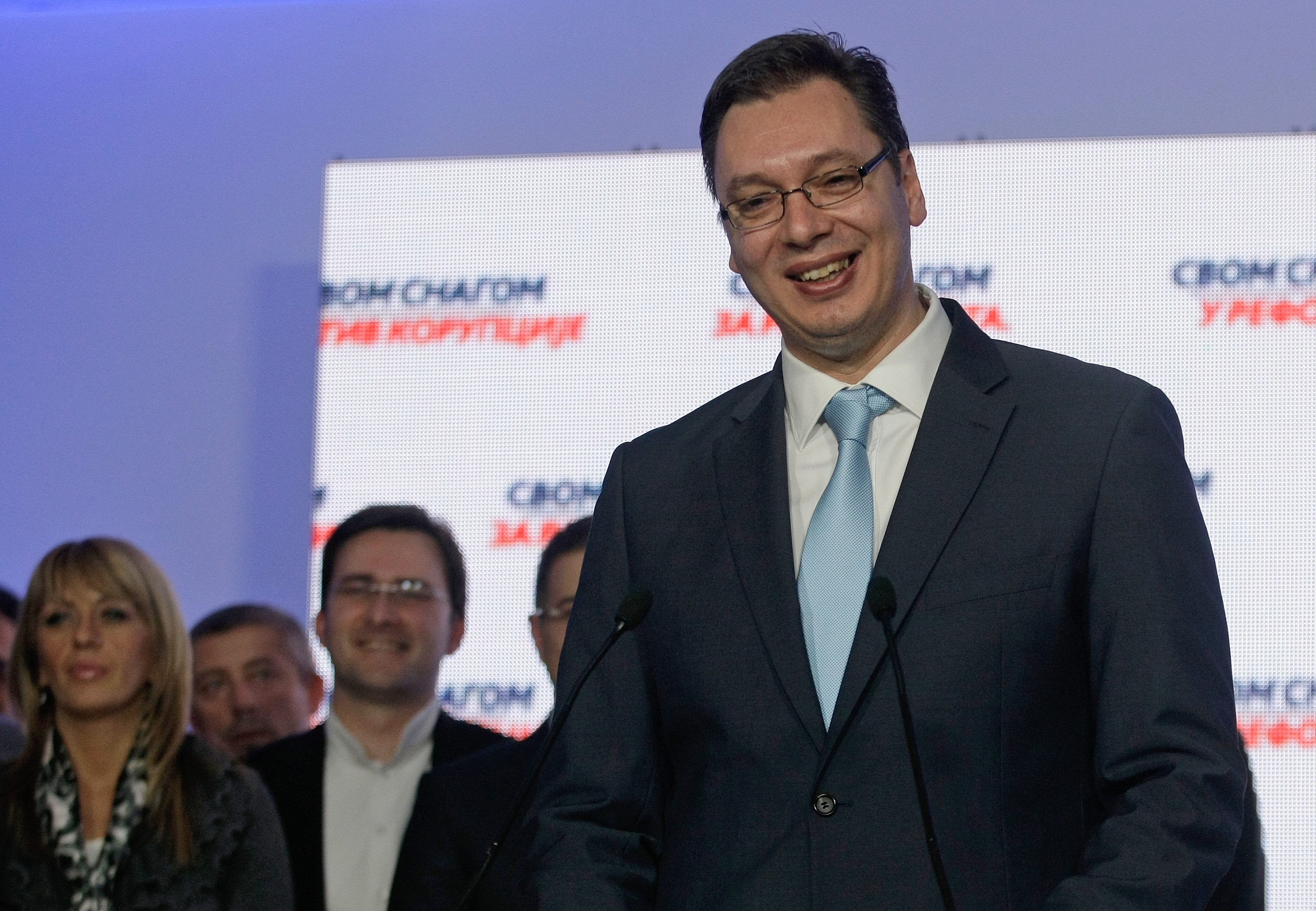 Бивши ултранационалисти, сега проевропейци, ще водят Сърбия