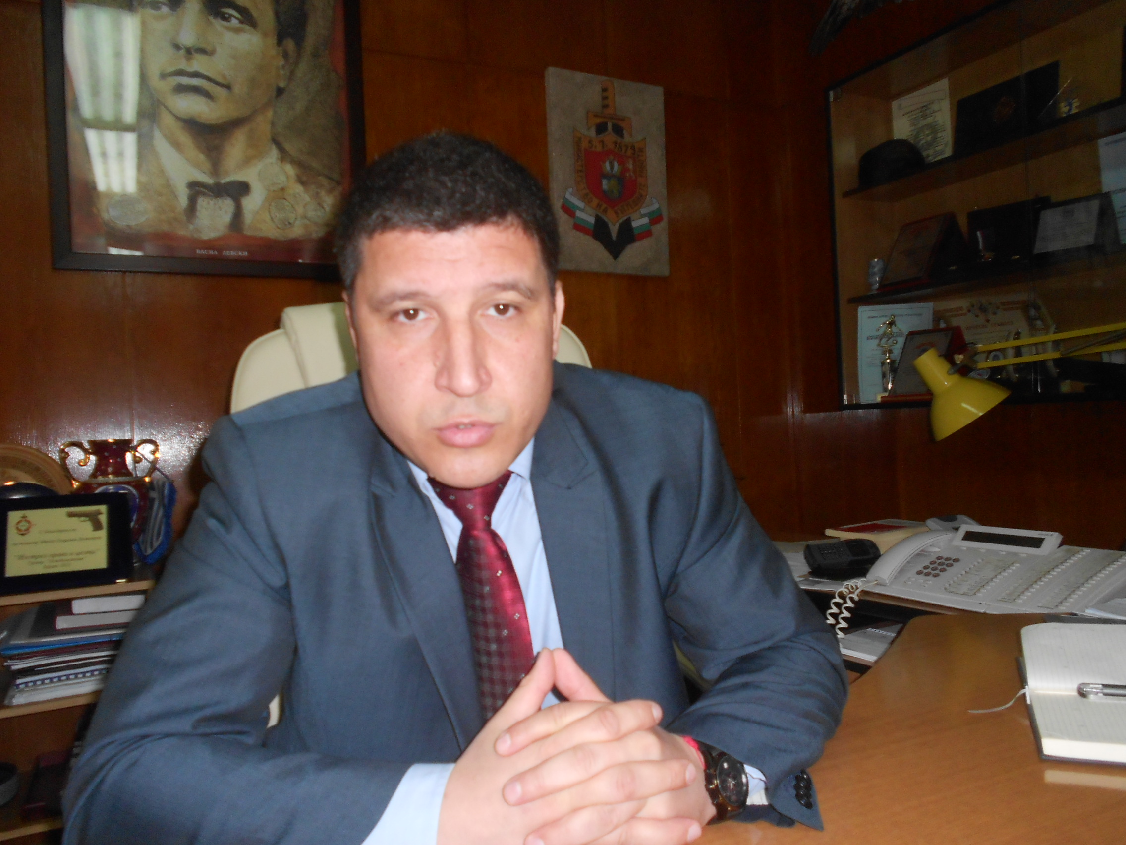 Разследват директора на бургаската полиция