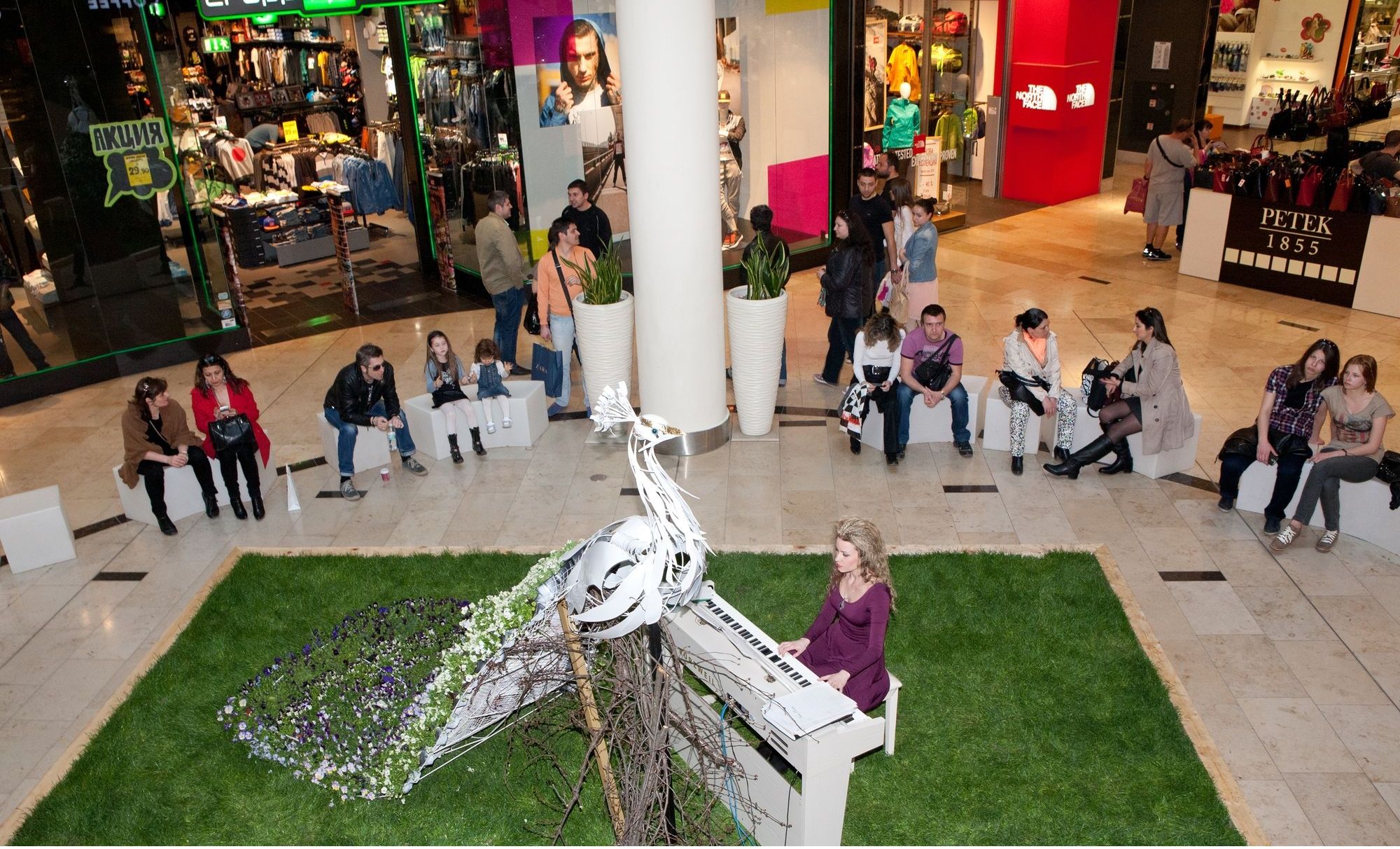 Фестивал на цветята в Сердика Център