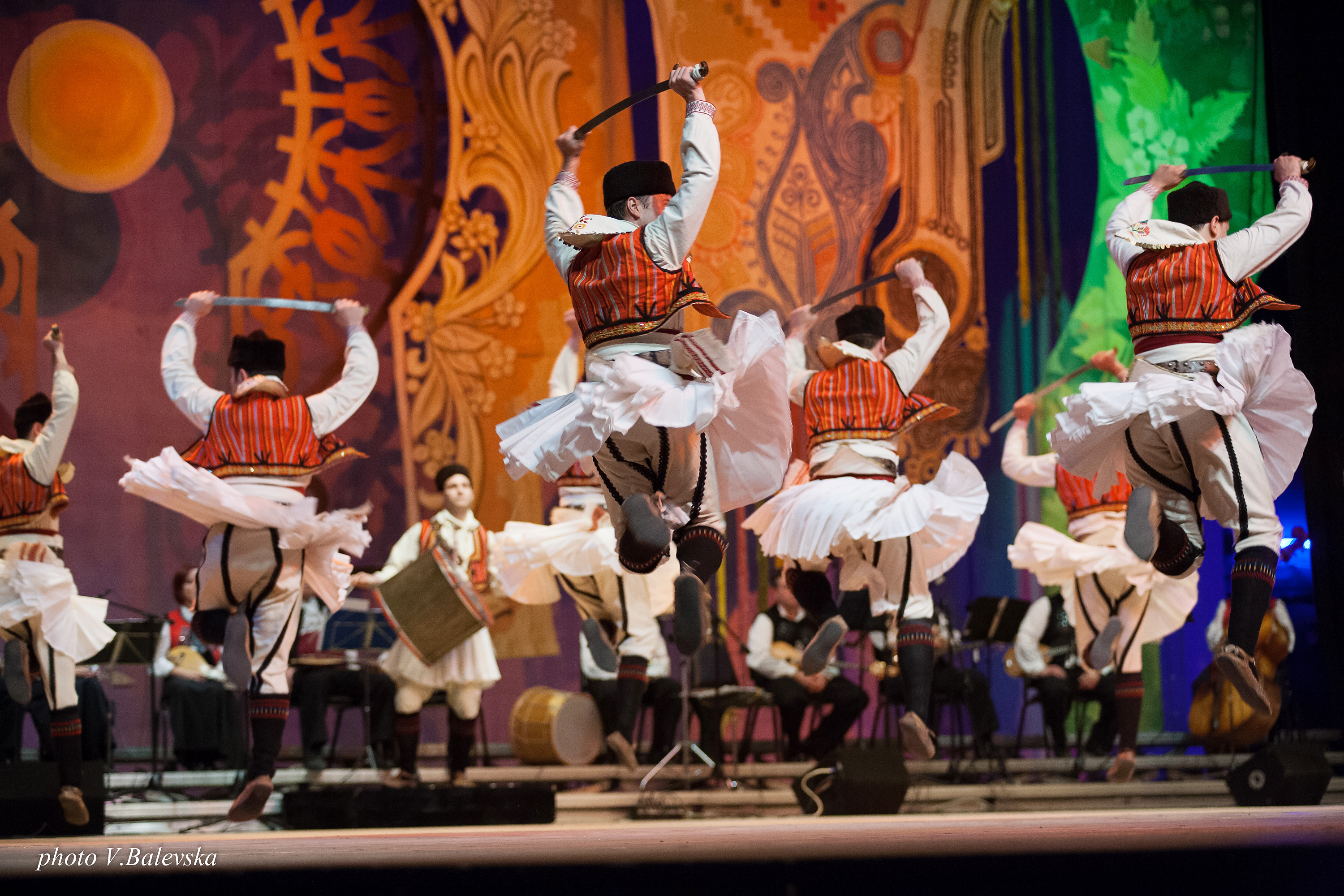 Нощ на ансамблите се задава в НДК