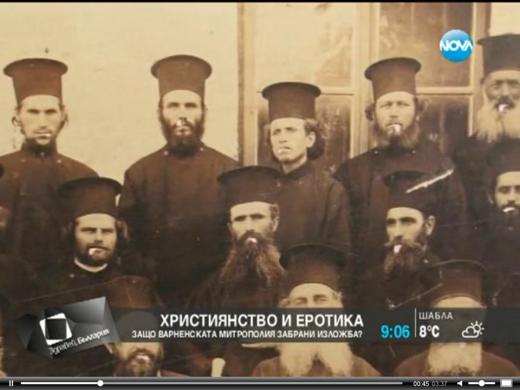 Свещеници с изплезени езици в изложбата на Калоян Илиев – Кокимото