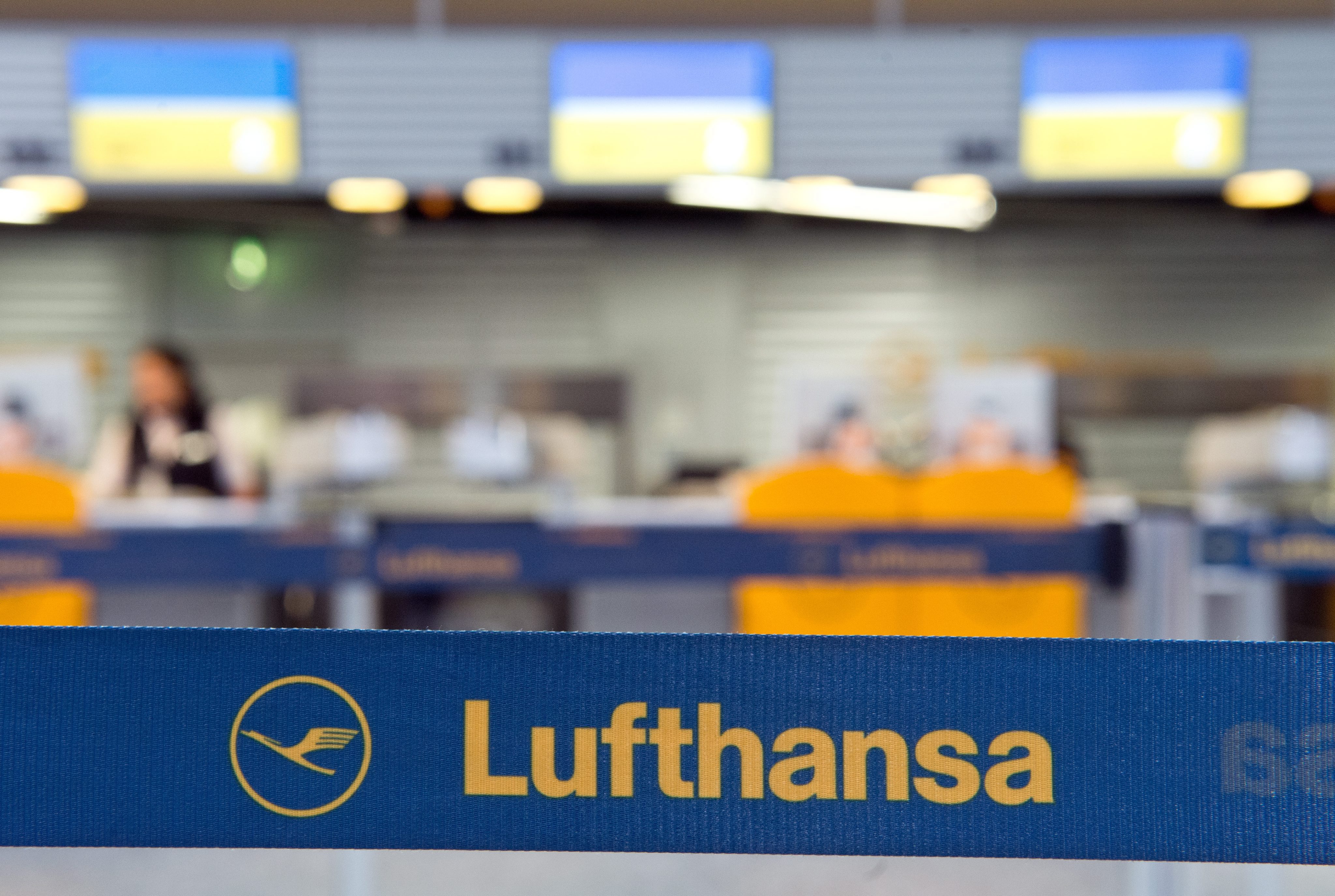 Около 1000 полета на "Луфтханза" са отменени днес заради стачка