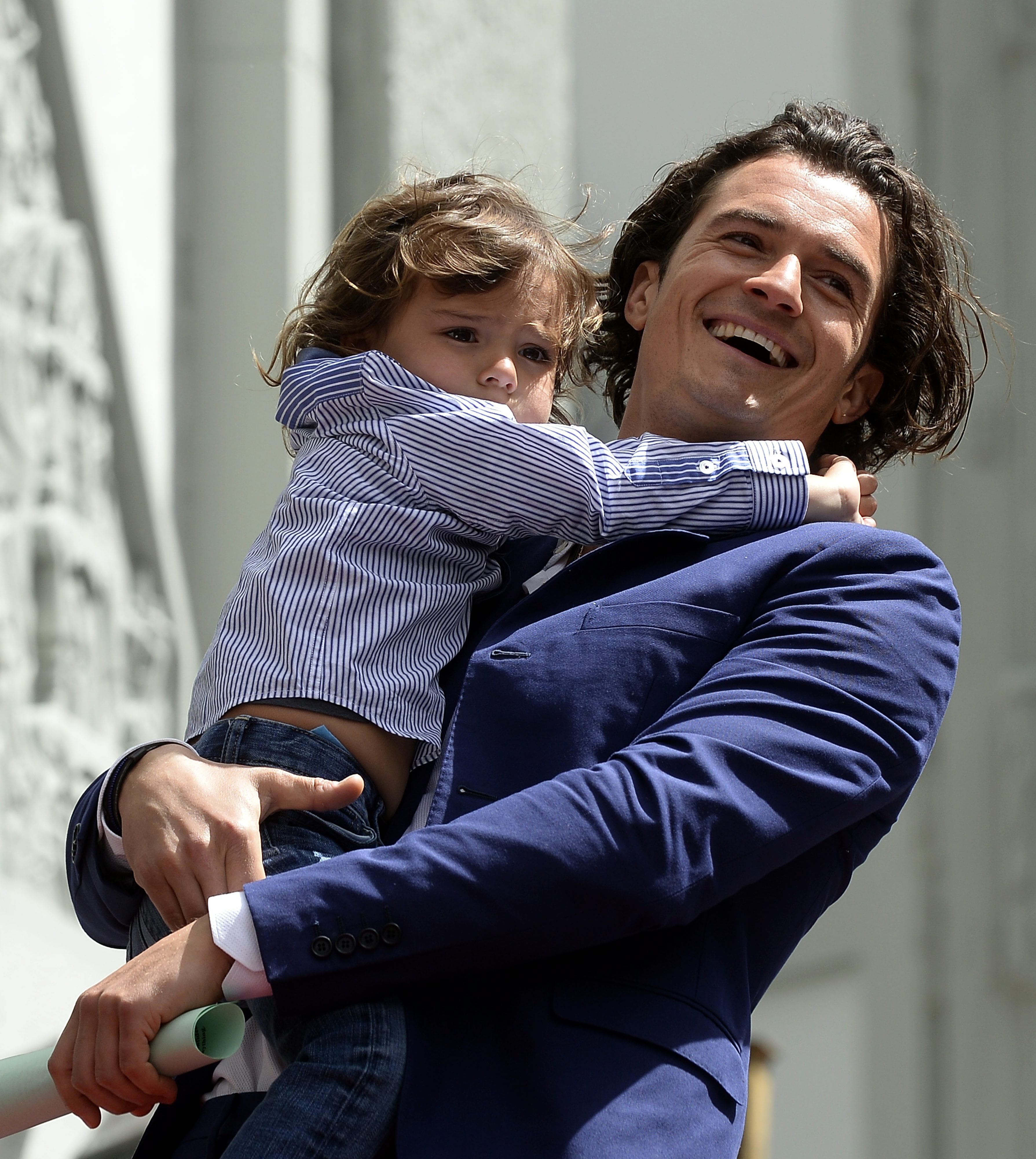 Орландо Блум на Алеята на славата със сина си