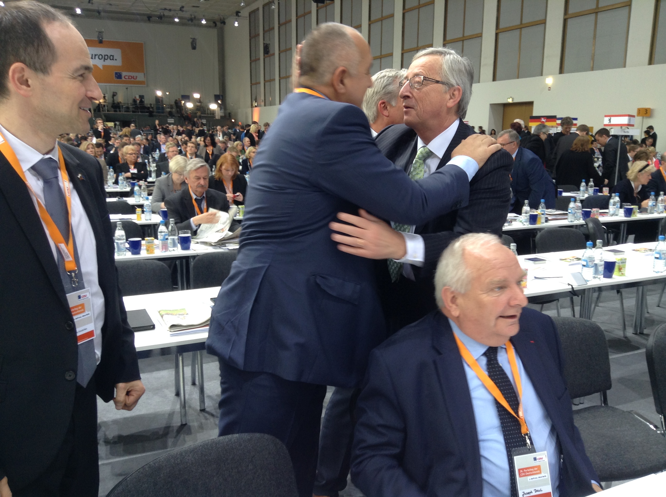 Борисов получи подкрепа от Дол, Юнкер и Меркел за изборите