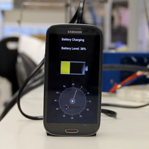 Смартфоните ще се зареждат за 30 сек.? (видео)