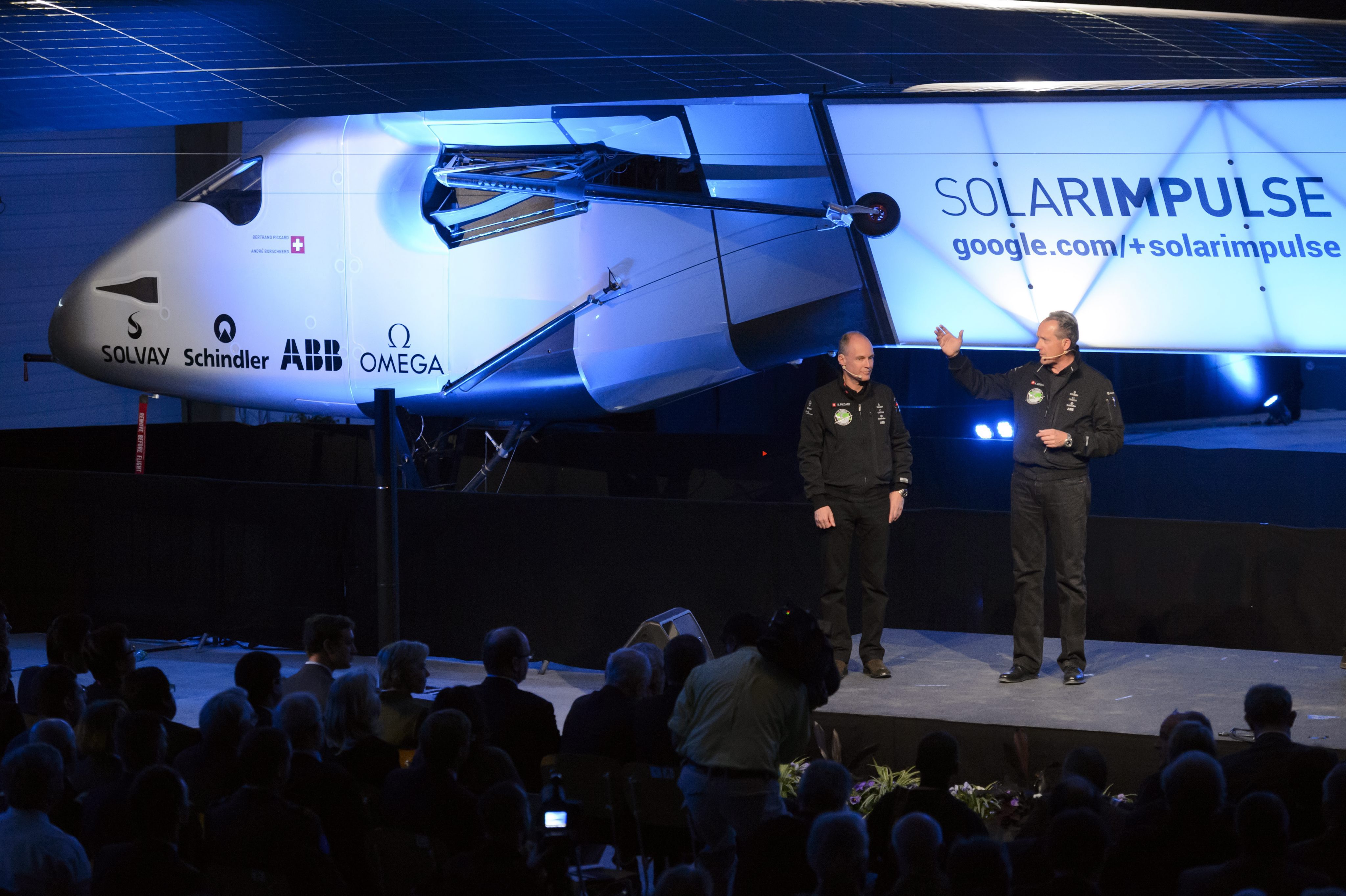 Представяне на самолета ”Solar Impulse 2”