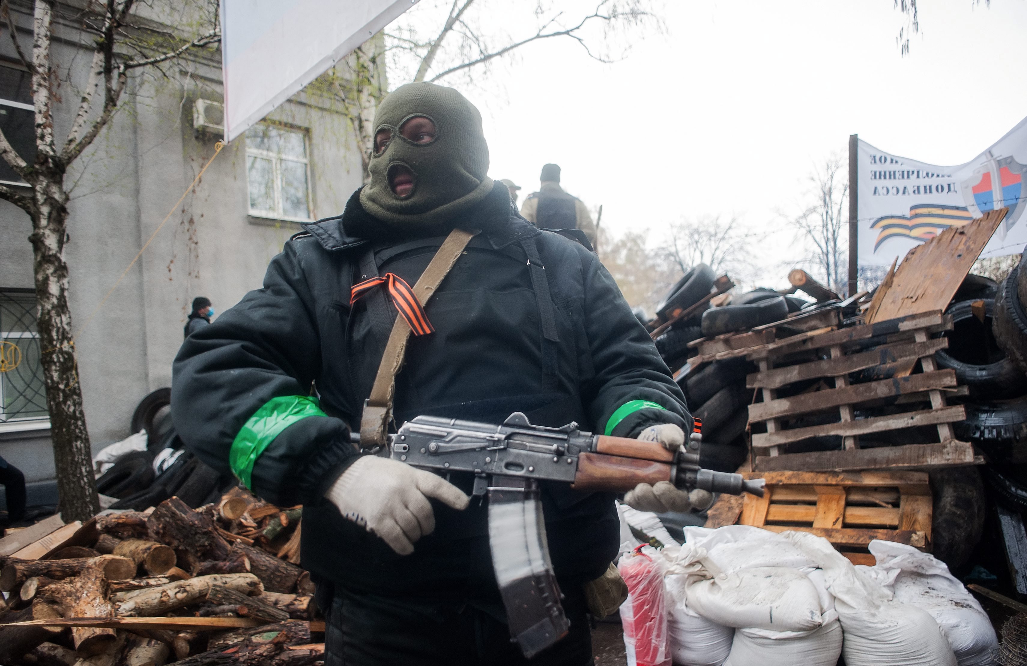 Опити за атака на барикади в Донецк