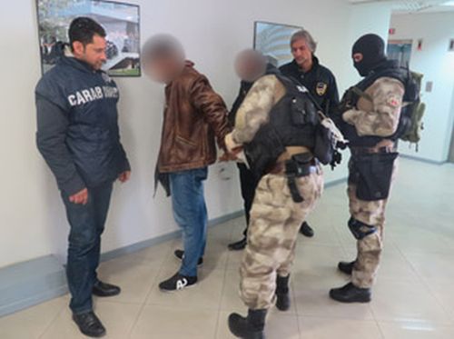 Разбита е българска група за измами с кредитни карти