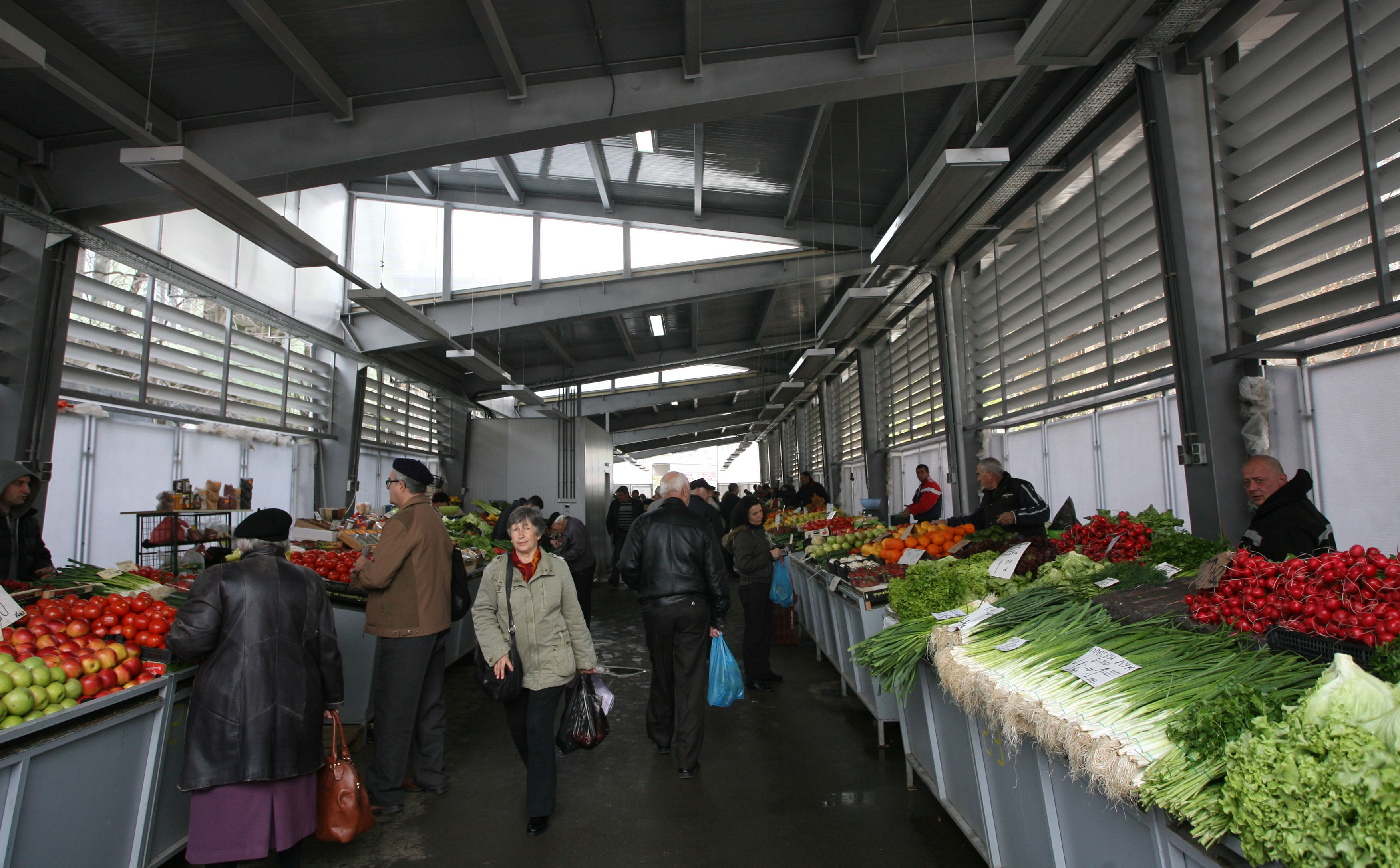 Откриха обновения пазар ”Димитър Петков”