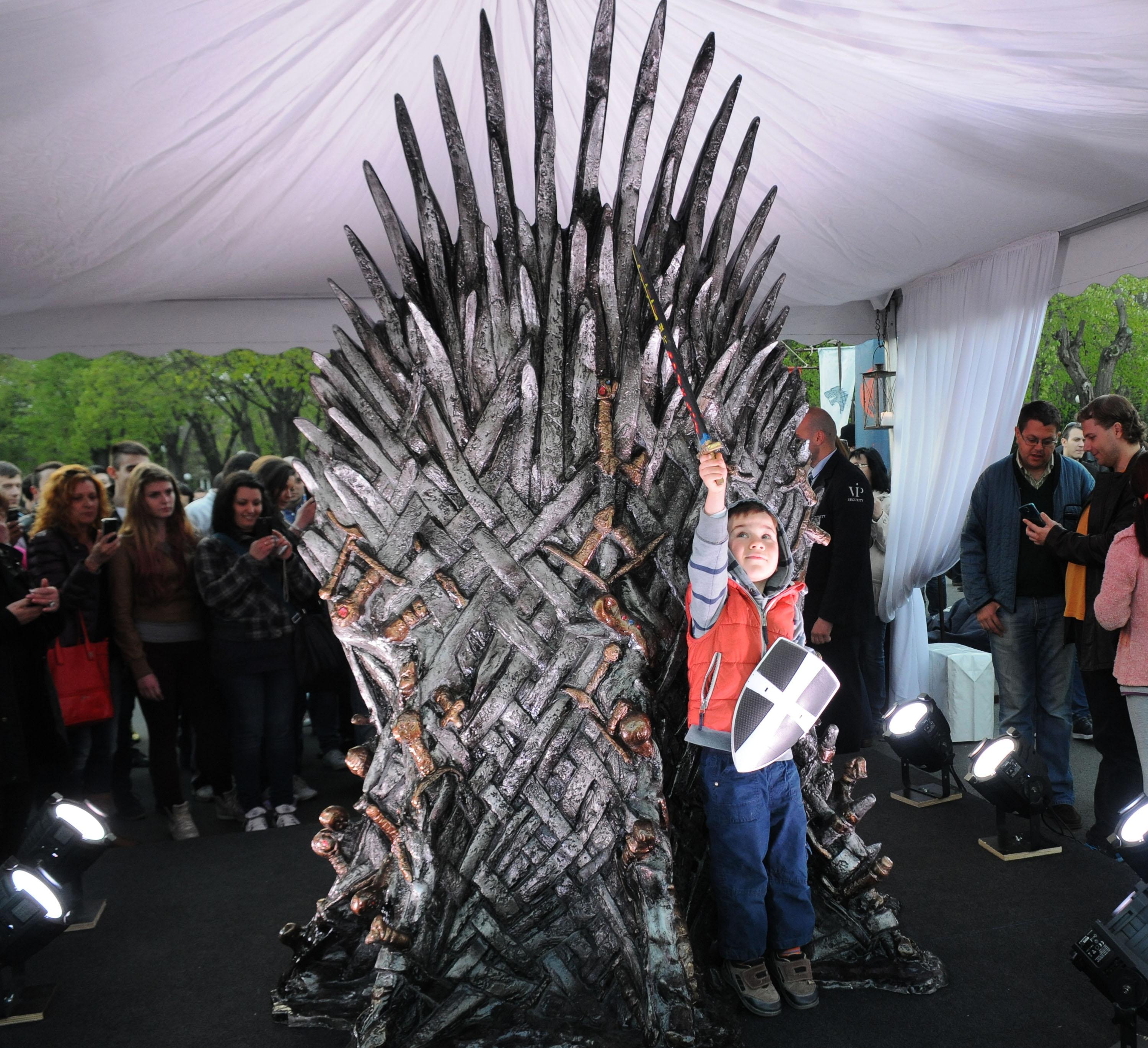 Тронът, за който в ”Game of Thrones” се водят кървави битки, бе в България