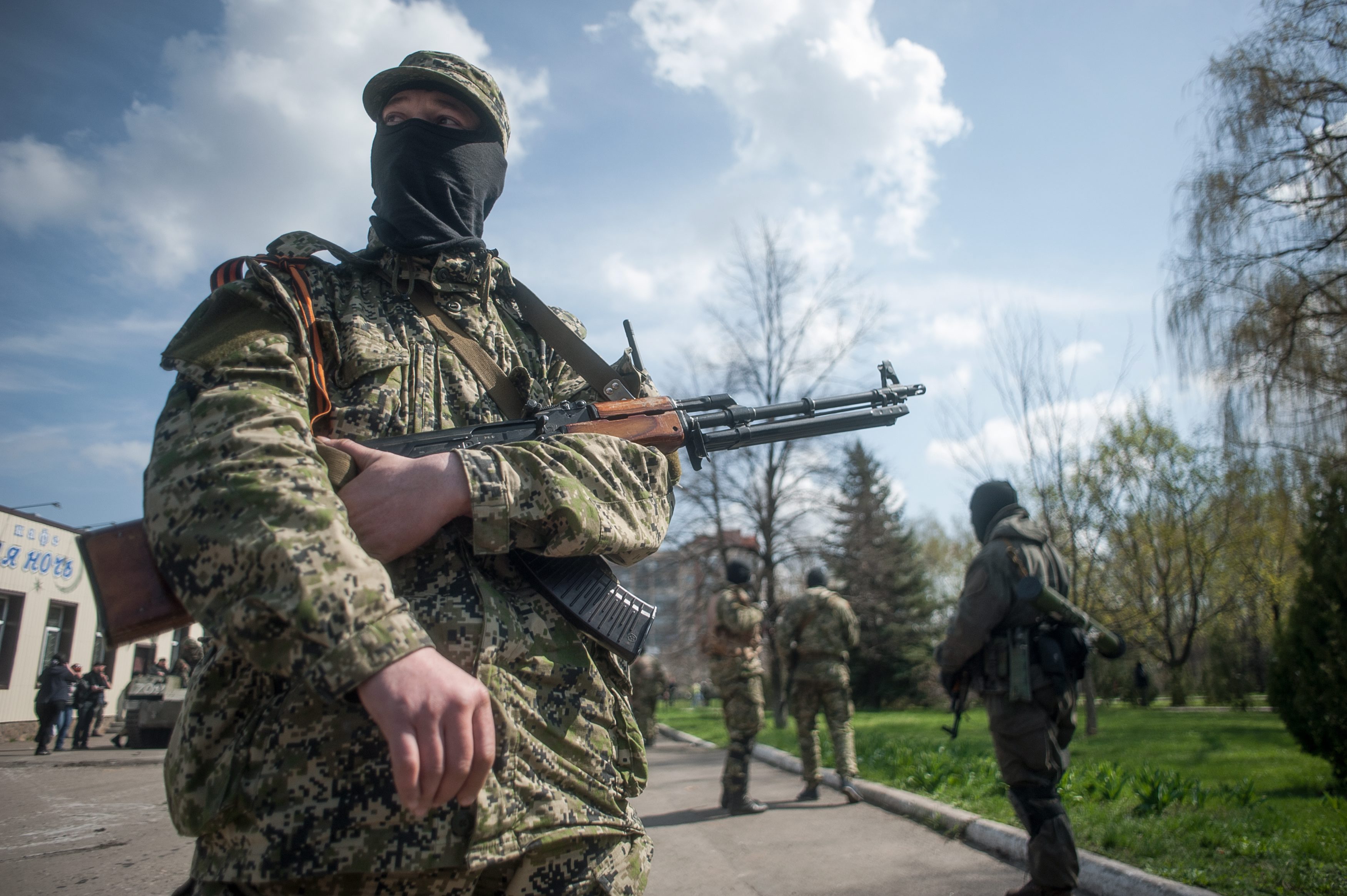 Киев призна, че украински БТР-и са превзети от сепаратисти