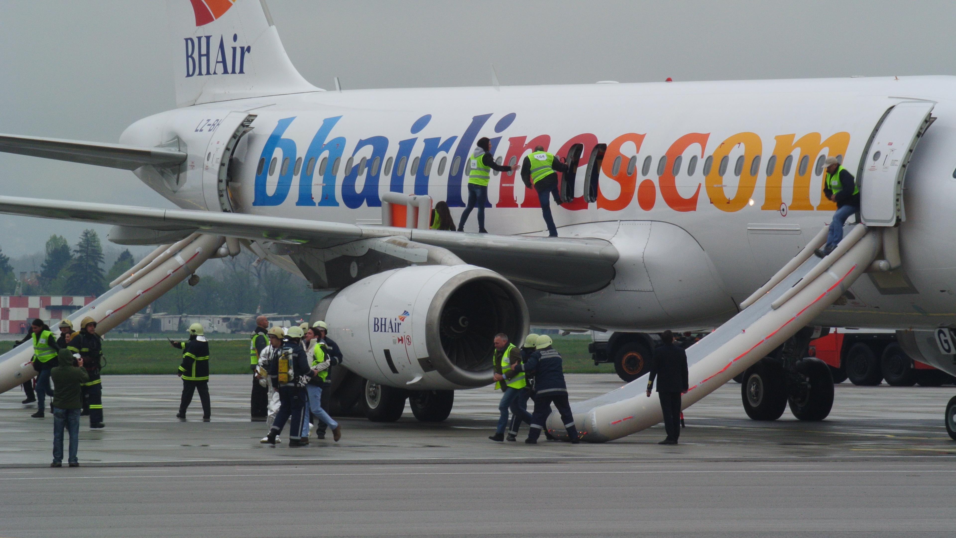 Учебно аварийно кацане на Airbus (снимки)