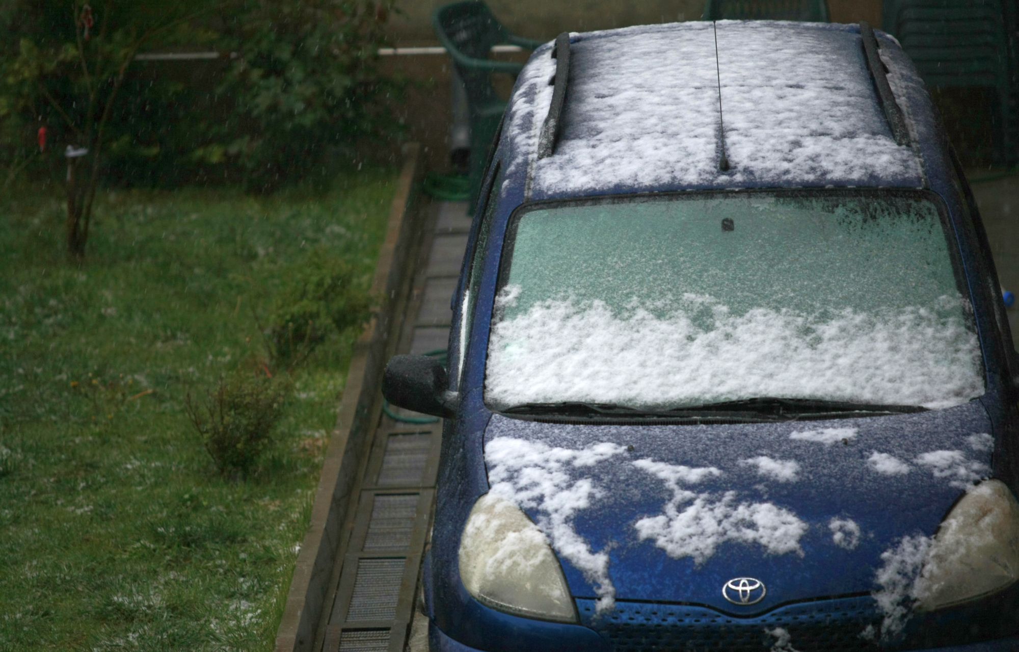 Облачно и дъждовно, температурите в широки граници